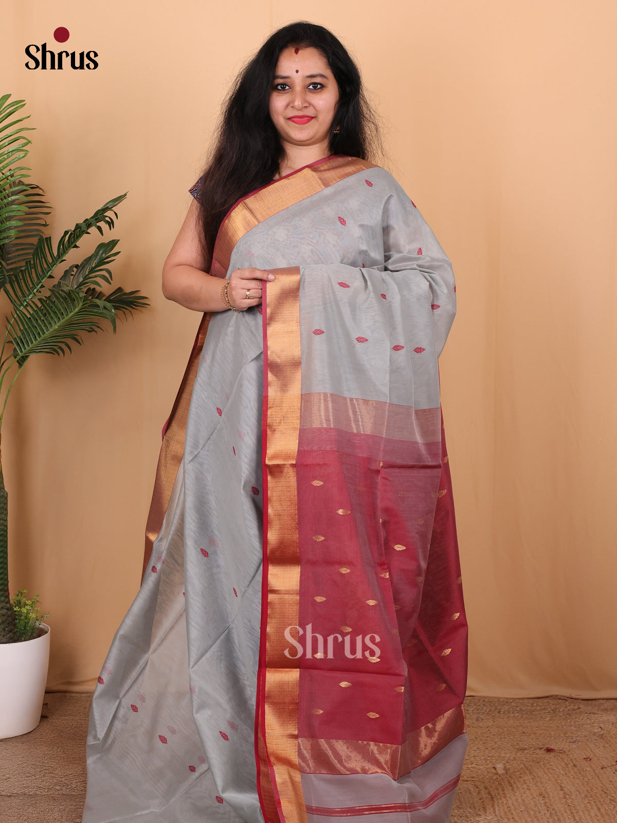 Grey & Maroon - Maheshwari silkcotton Saree - Shop on Shrus.com