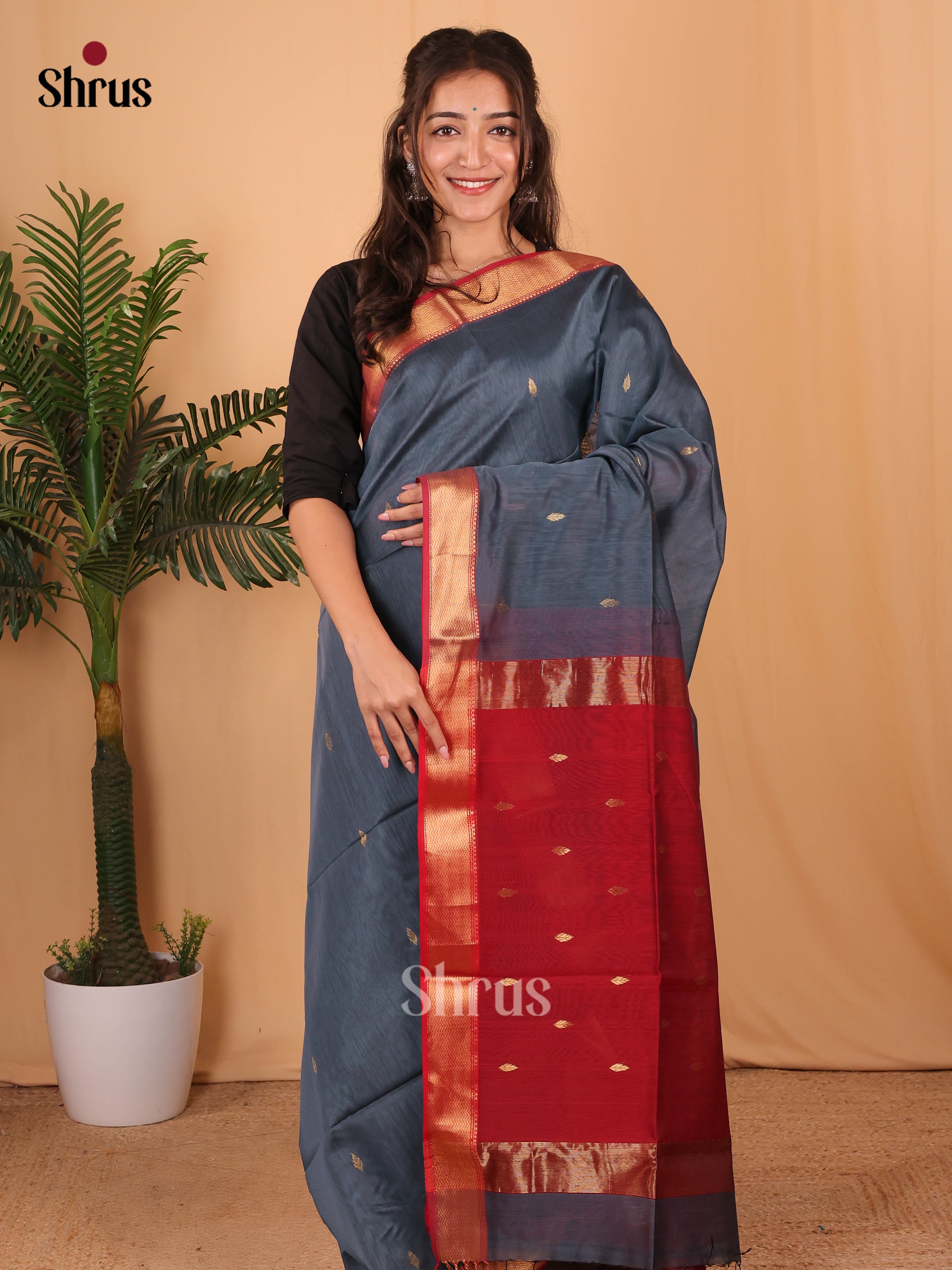 Grey & Red - Maheshwari silkcotton Saree - Shop on Shrus.com