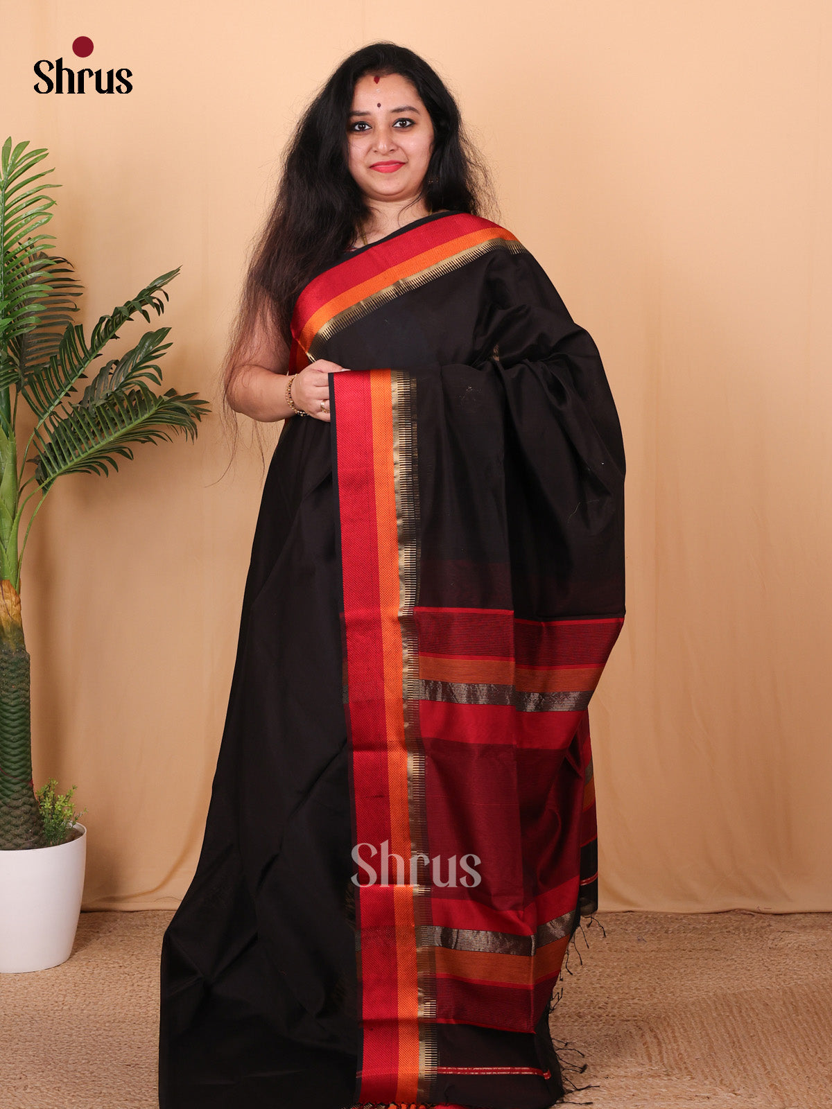 Black & Red- Maheshwari silkcotton Saree - Shop on Shrus.com