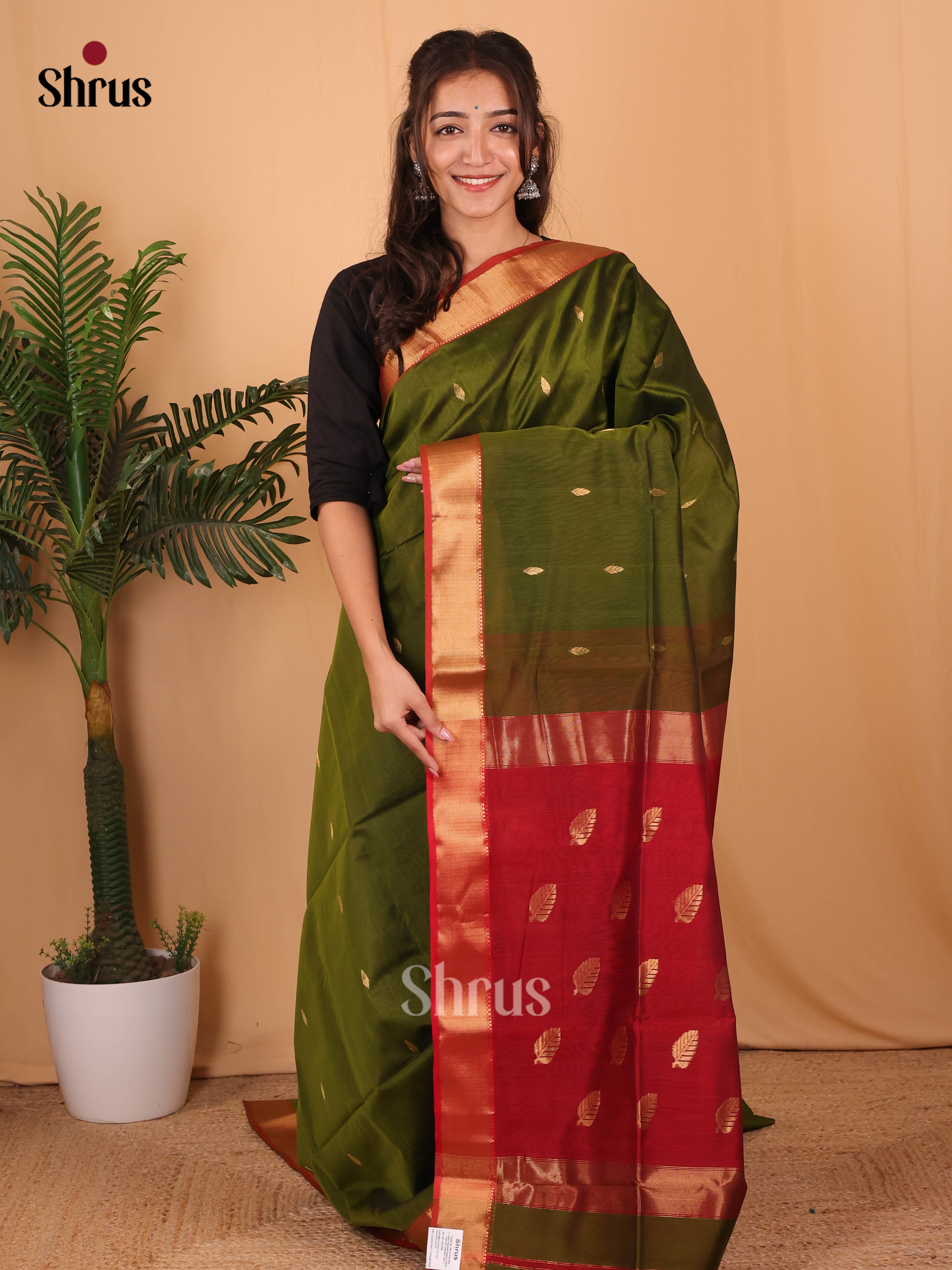 Green & Red- Maheshwari silkcotton Saree - Shop on Shrus.com