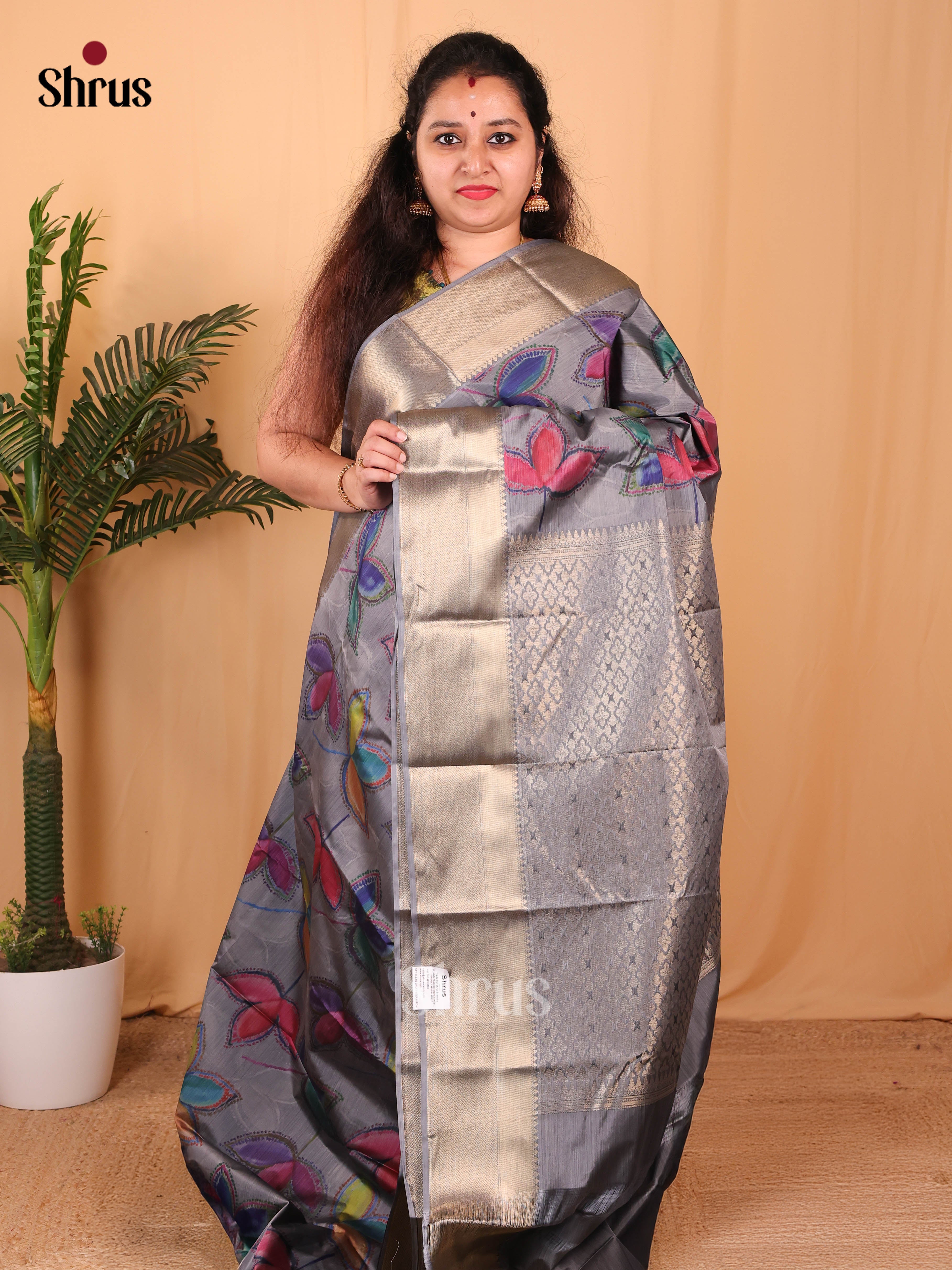 Grey(Single Tone) - Kanchipuram-halfpure Saree - Shop on Shrus.com