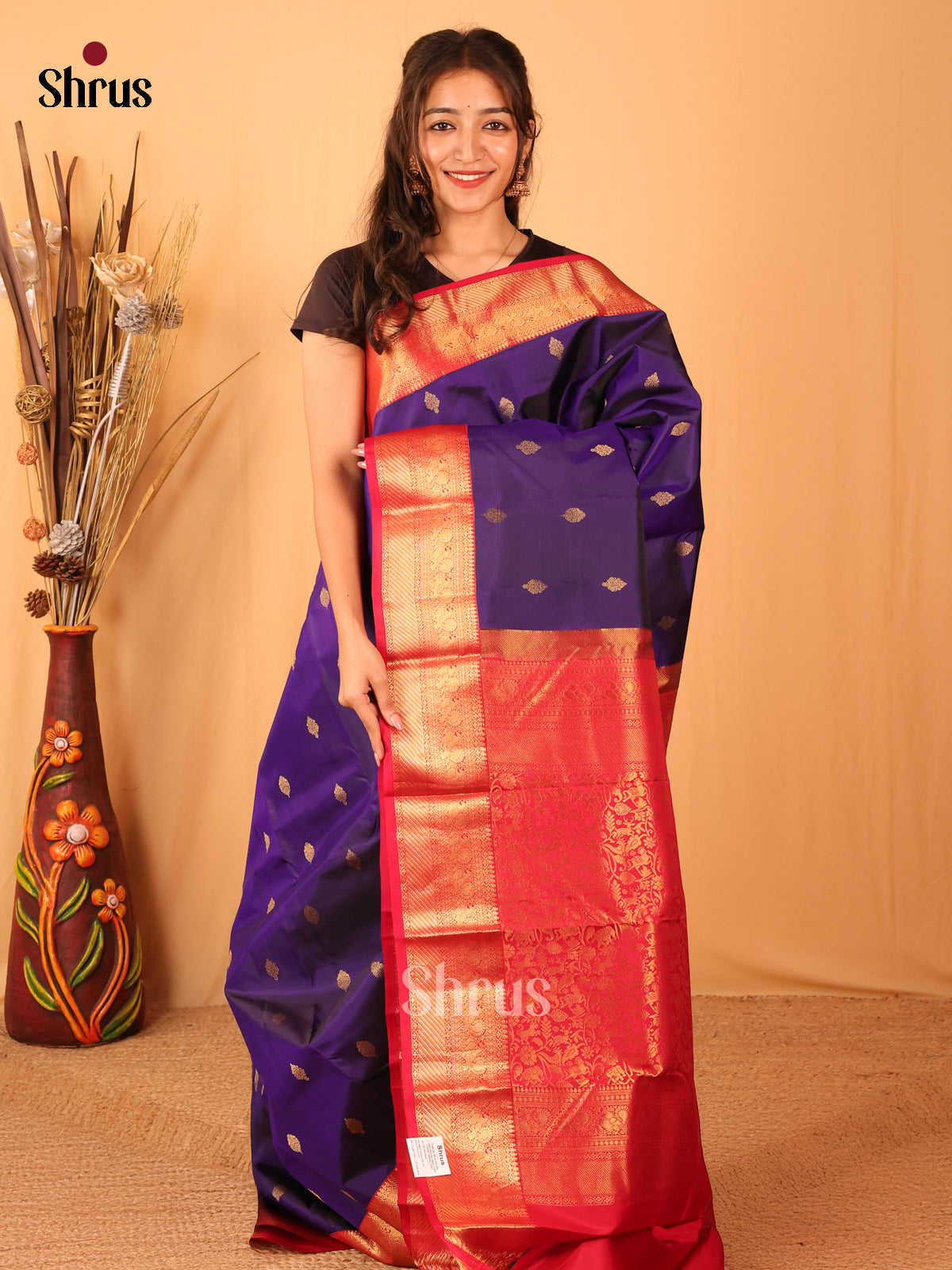 Violet & Red - Kanchipuram silk Saree - Shop on Shrus.com