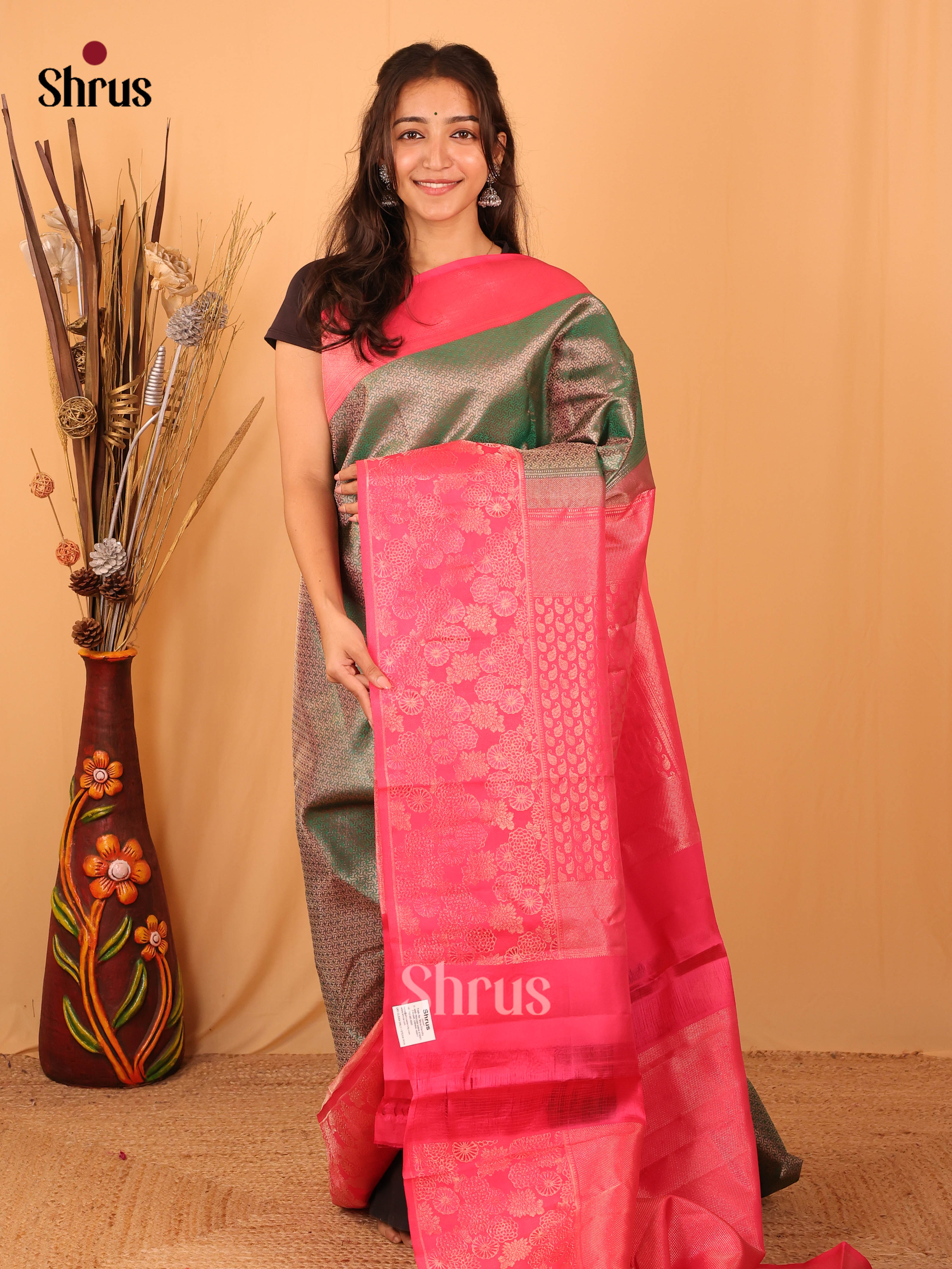 Green and Pink Kanchipuram silk Saree With Zari Woven Floral Brocade Design-1