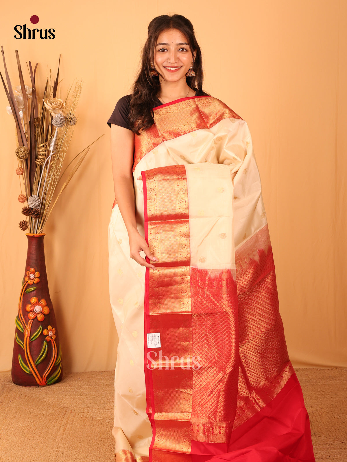 Cream & Red - Kanchipuram silk Saree - Shop on Shrus.com
