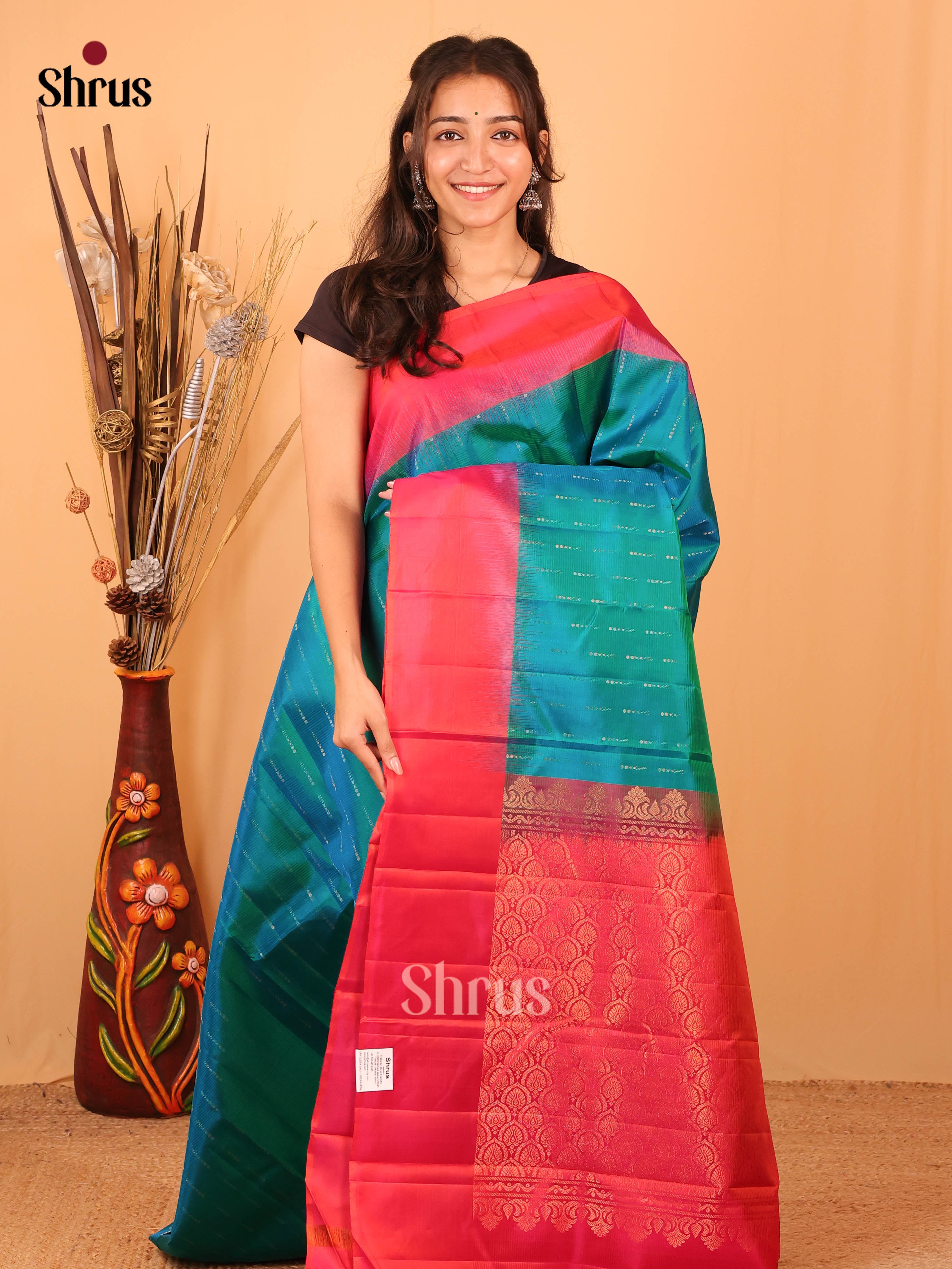 Peacock Green & Orangish Pink- Kanchipuram silk Saree - Shop on Shrus.com