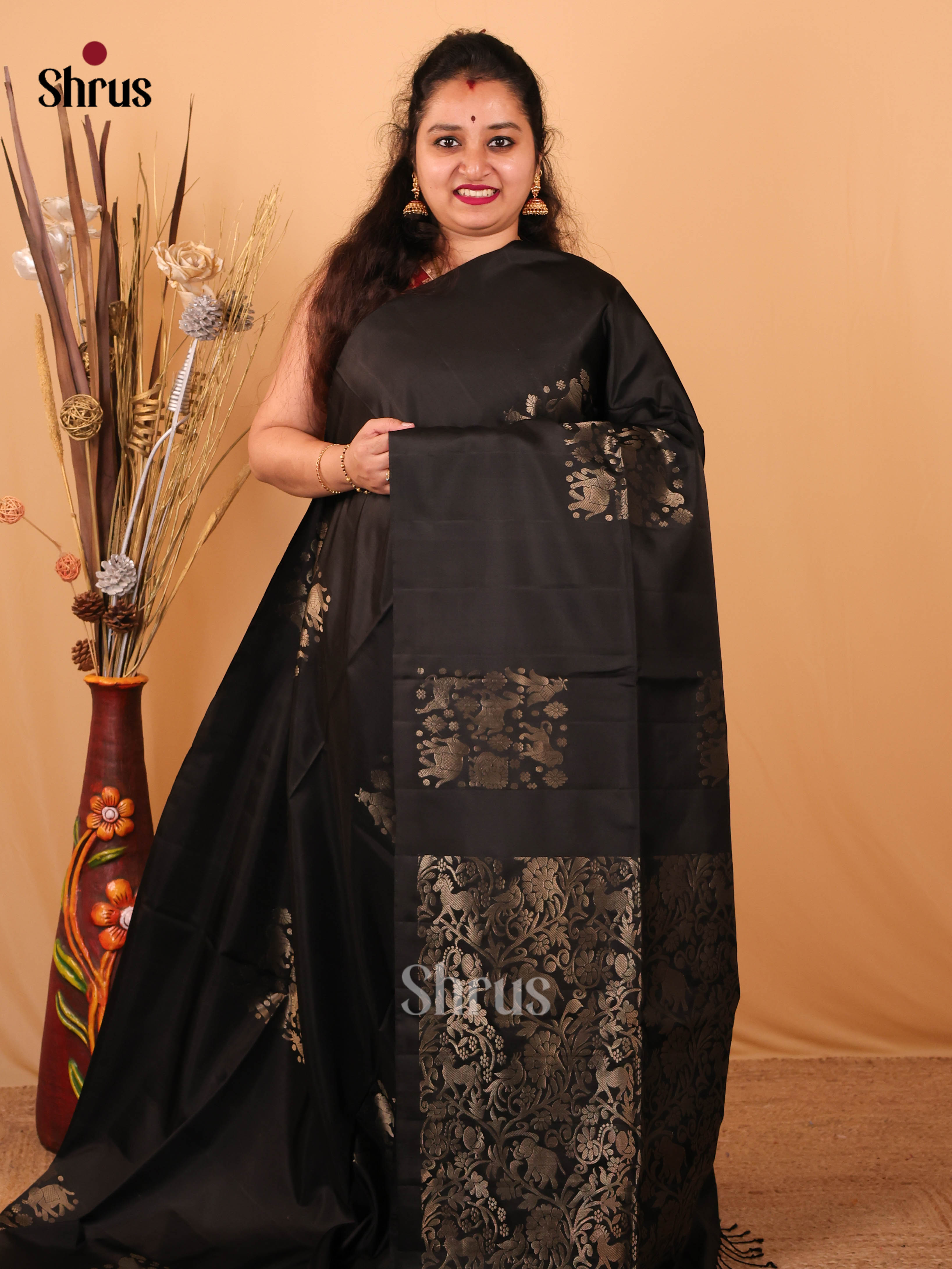 Mystifying Black Soft Silk Saree With Sleek Vanashigaram Motifs & Regal Pallu-1
