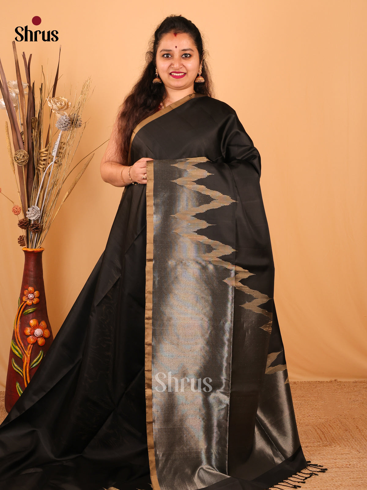 Elegant Black Soft Silk Saree with Gold Zari Border & Zigzag Silver Zari Pallu-1