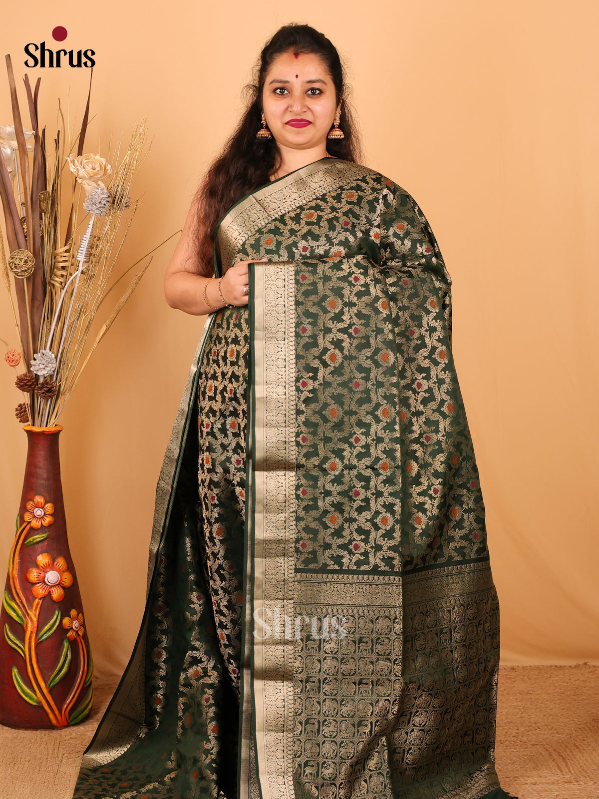 Elegant Green Soft Silk Saree With Zari Floral Nestling Brocade & Meenakari Pattern - Shop on Shrus.com