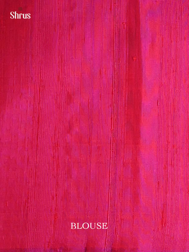 Pretty Majenta Soft Silk Saree with Zari Geometric Body & Brocade Pallu - Shop on Shrus.com