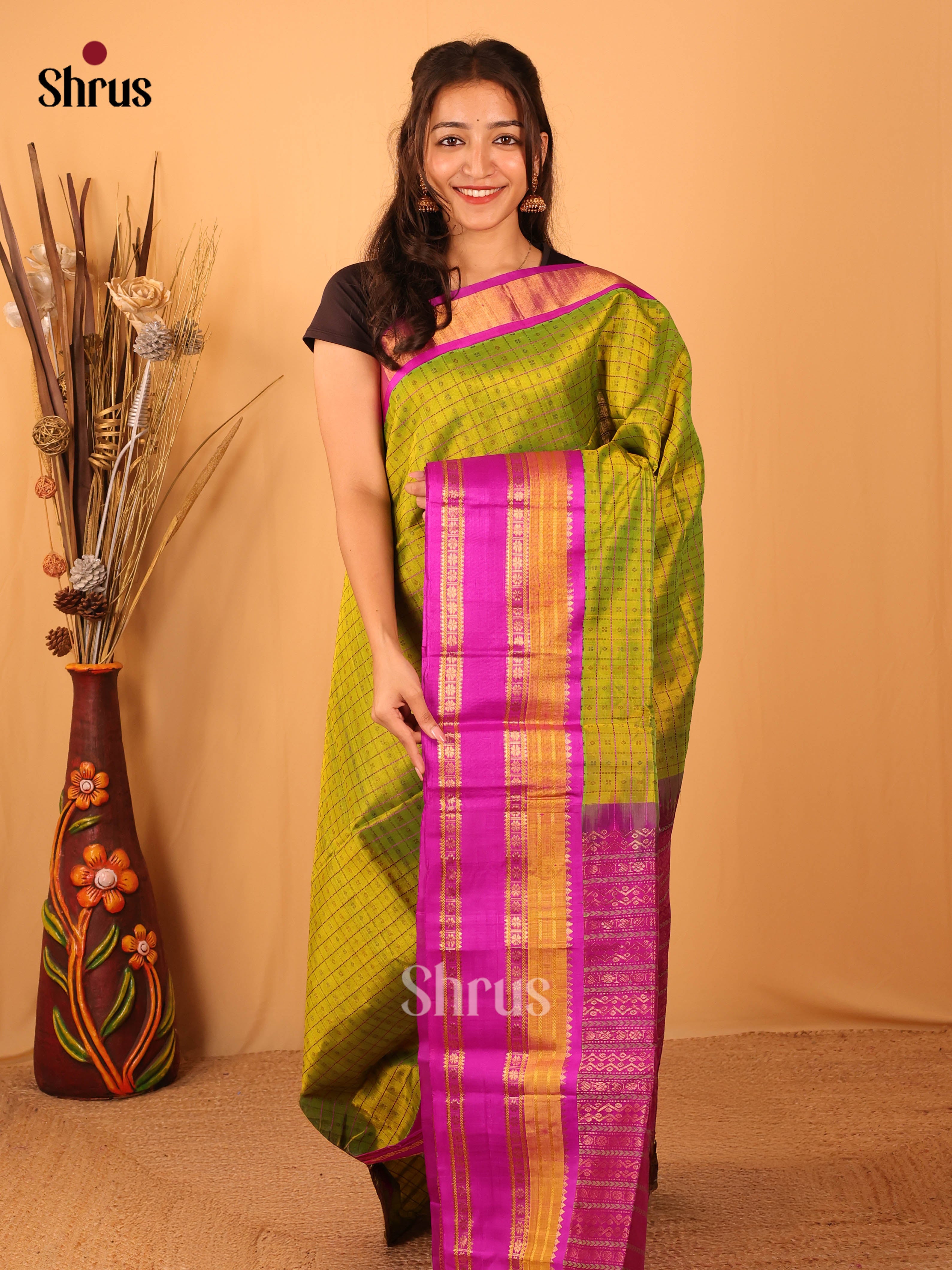 Green & Majenta- Silk Cotton Saree - Shop on Shrus.com