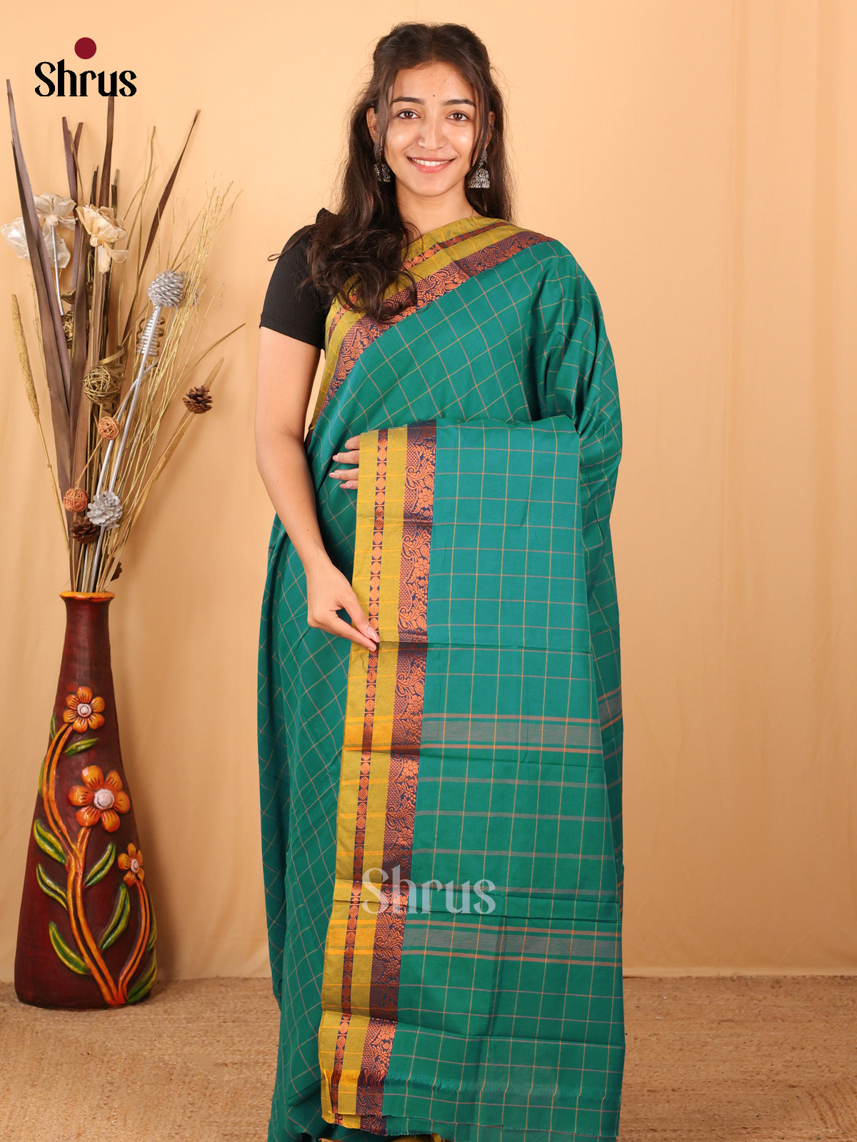 Green & Lite Green - Chettinad Mix Cotton Saree - Shop on Shrus.com