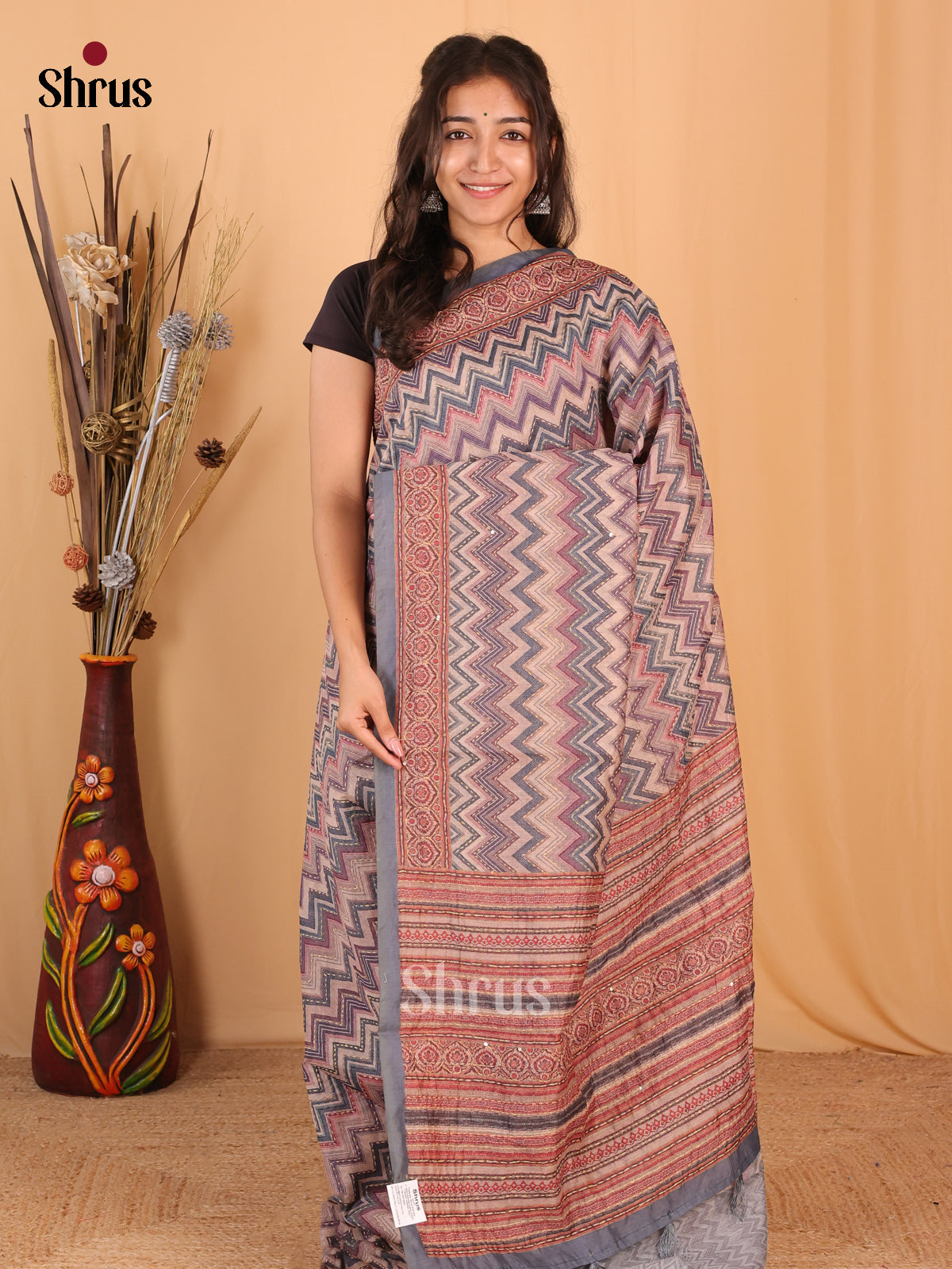 Pink & Grey - Semi Kantha Saree - Shop on Shrus.com