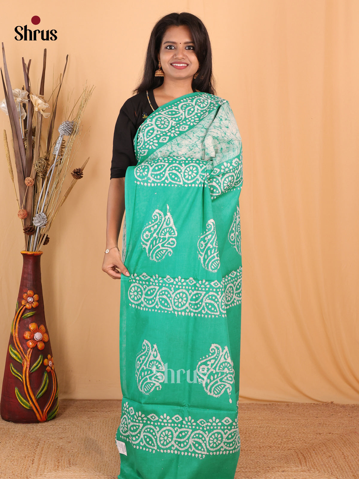 White & Green - Bhatik Saree - Shop on Shrus.com