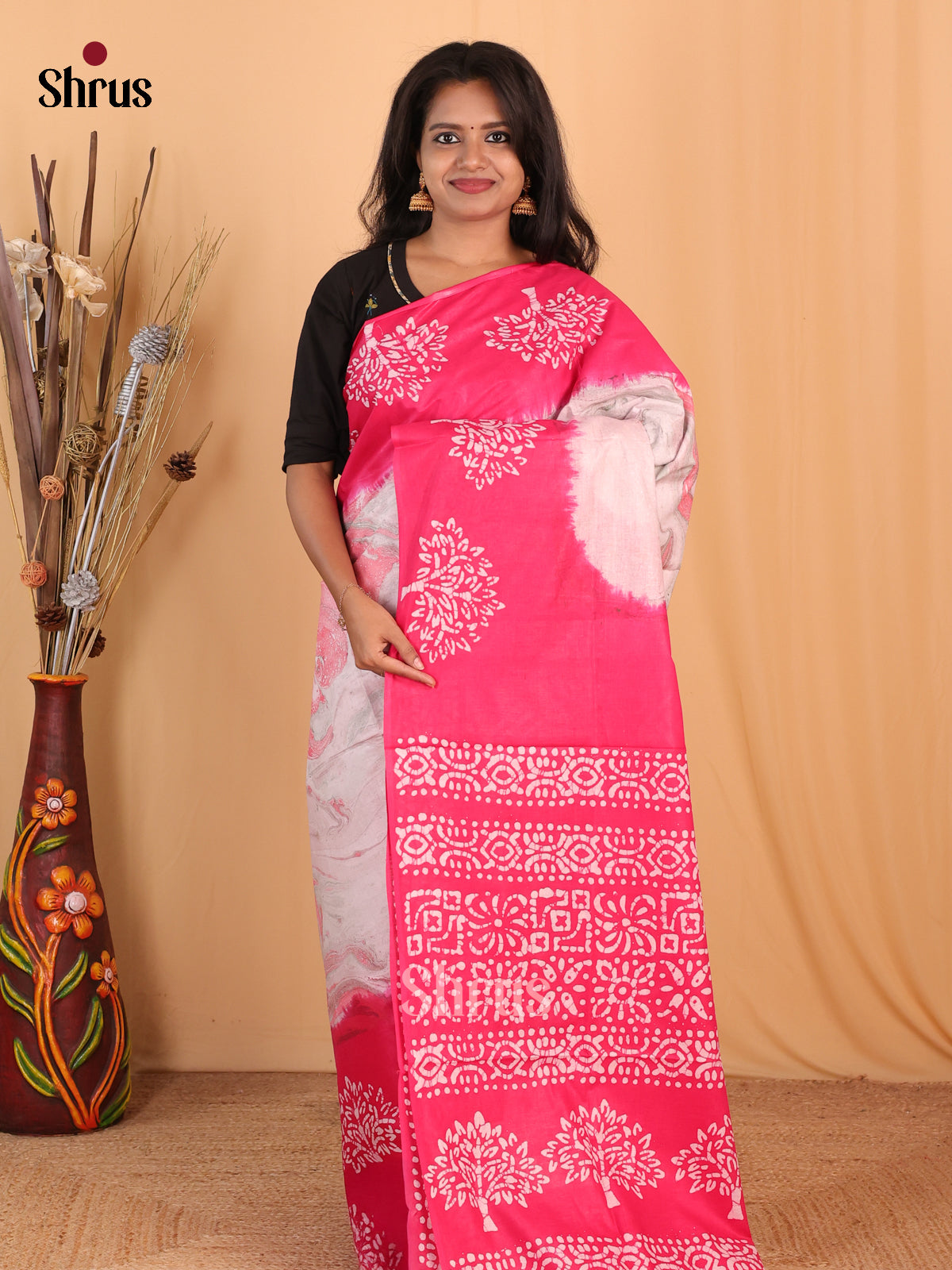 Cream & Pink - Bhatik Saree - Shop on Shrus.com
