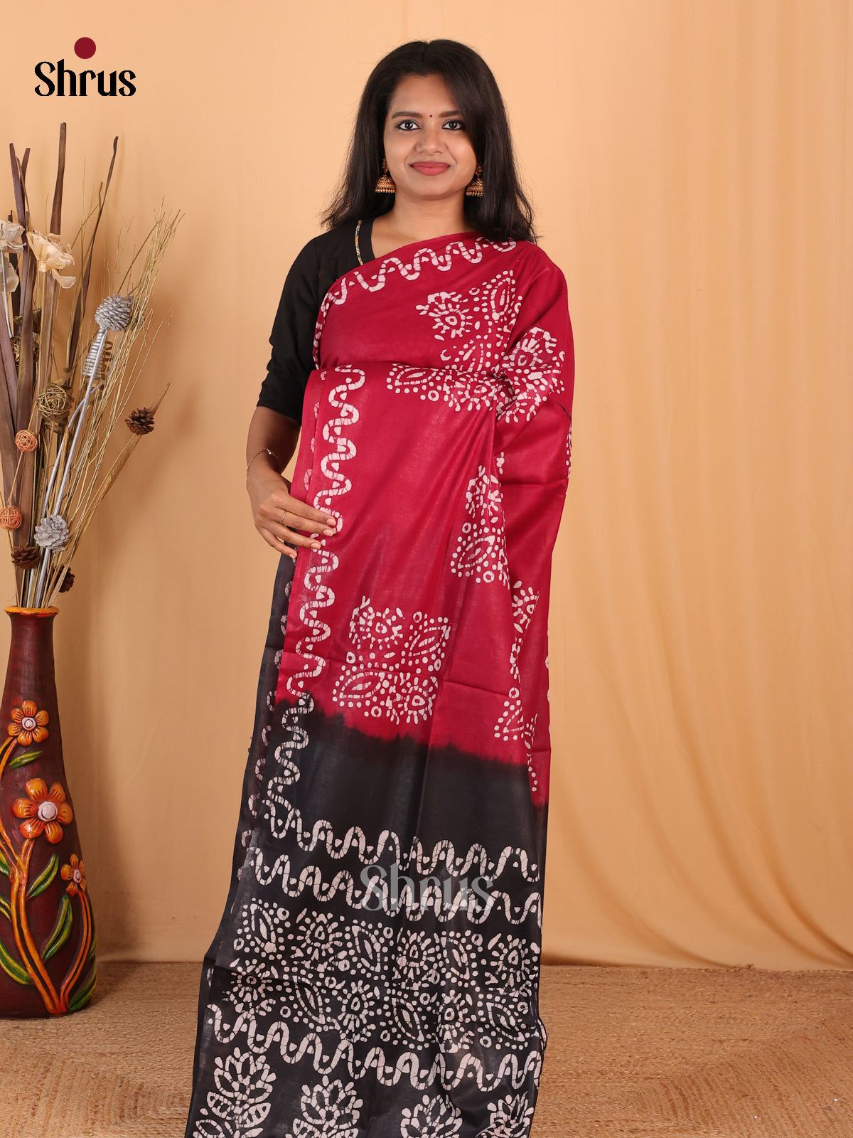 Red & Black - Bhatik Saree - Shop on Shrus.com