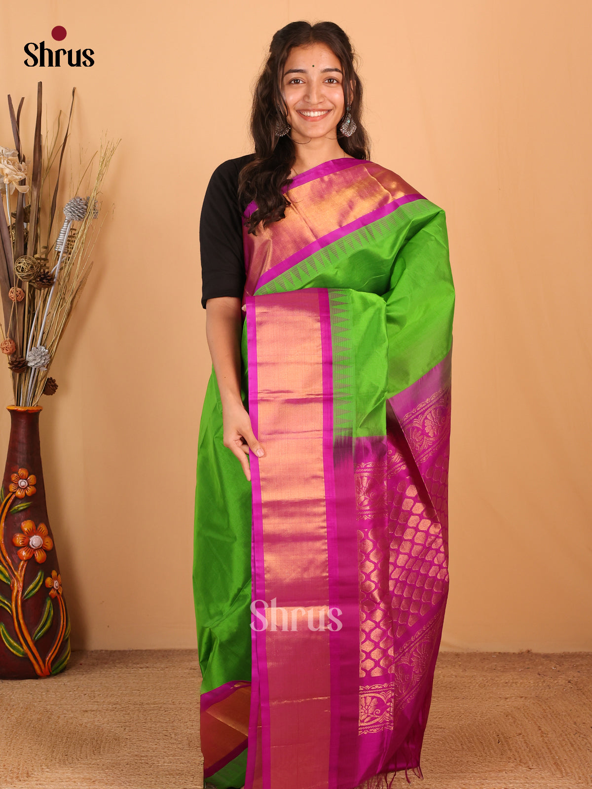 Green & Majenta - Silk Cotton Saree - Shop on Shrus.com