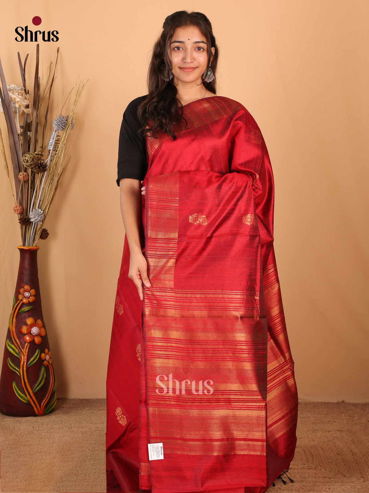Red(Single Tone) - Raw Silk Saree - Shop on Shrus.com