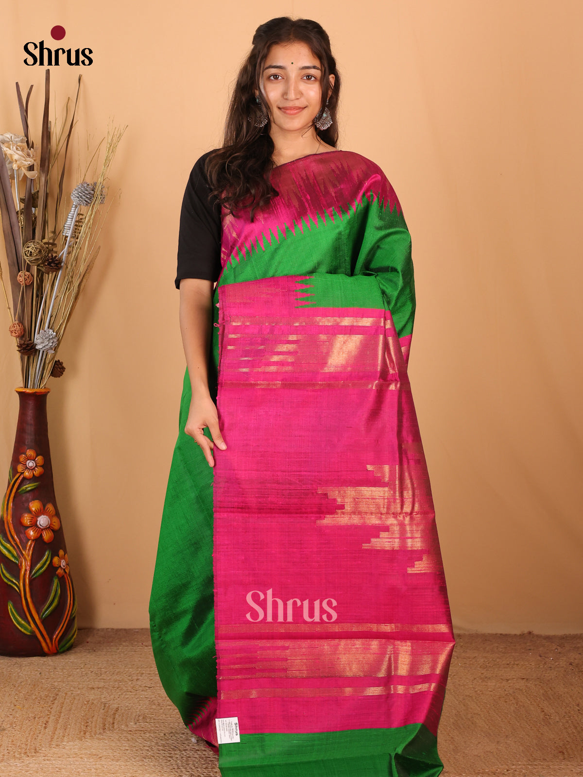 Green & Majenta - Raw Silk Saree - Shop on Shrus.com