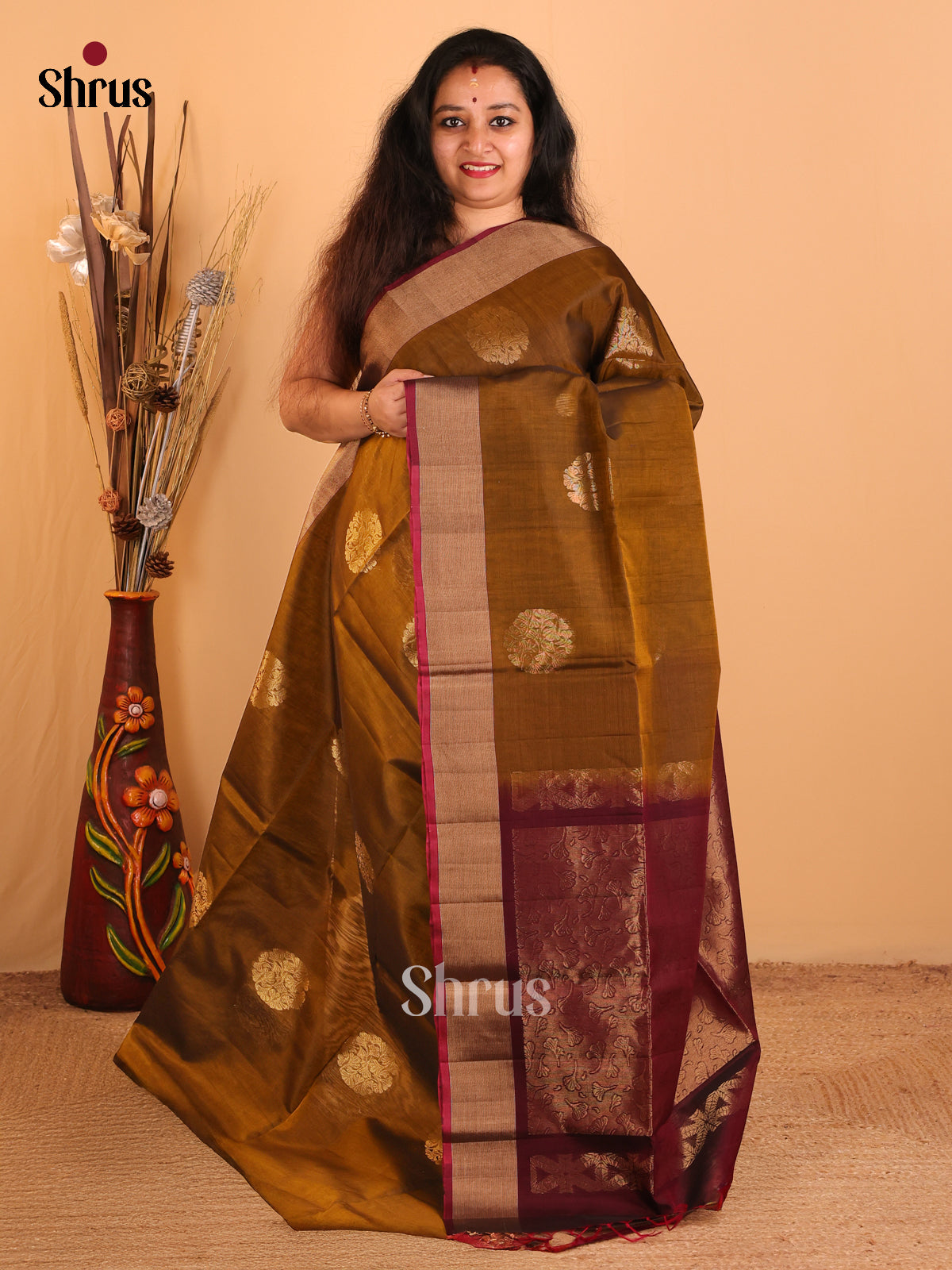 DCS07230 - Silk Cotton Saree - Shop on Shrus.com