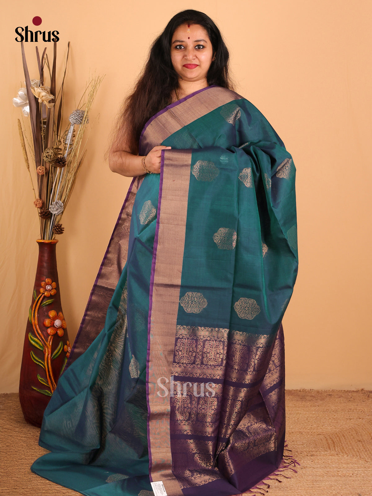 DCS07232 - Silk Cotton Saree - Shop on Shrus.com