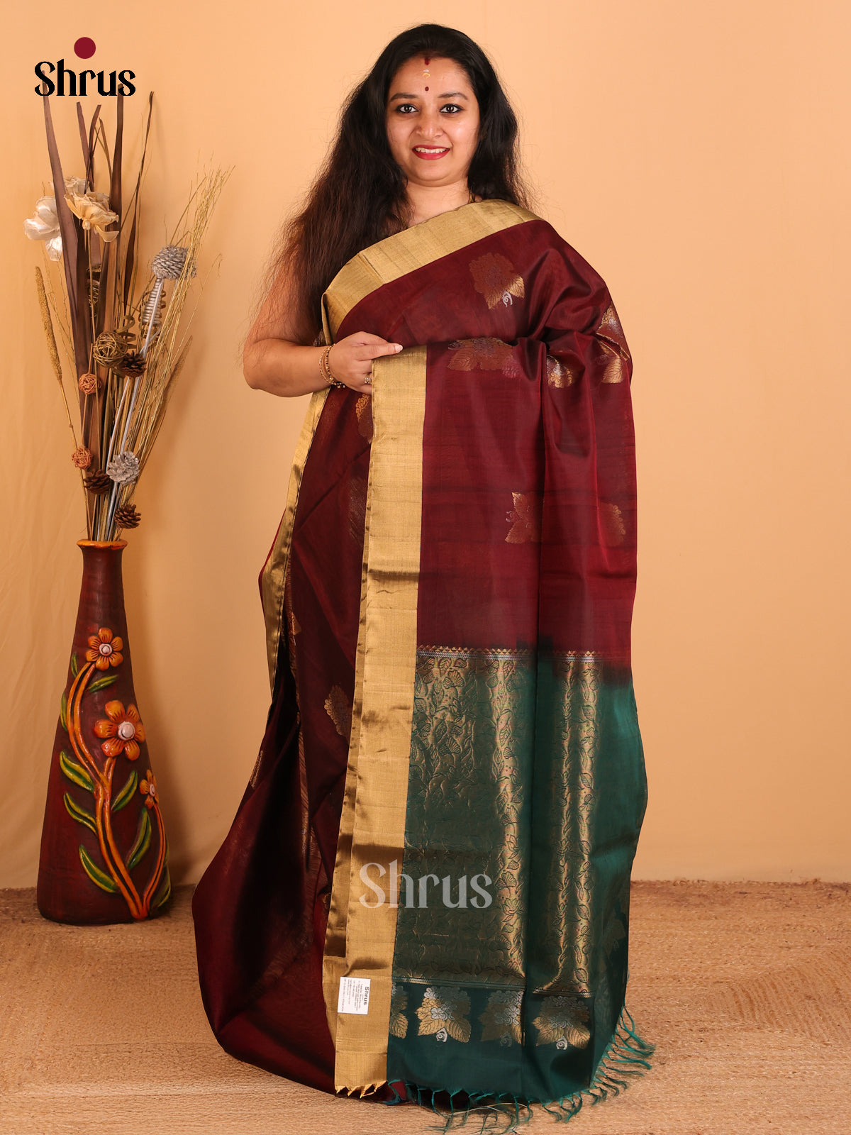 DCS07242 - Silk Cotton Saree - Shop on Shrus.com