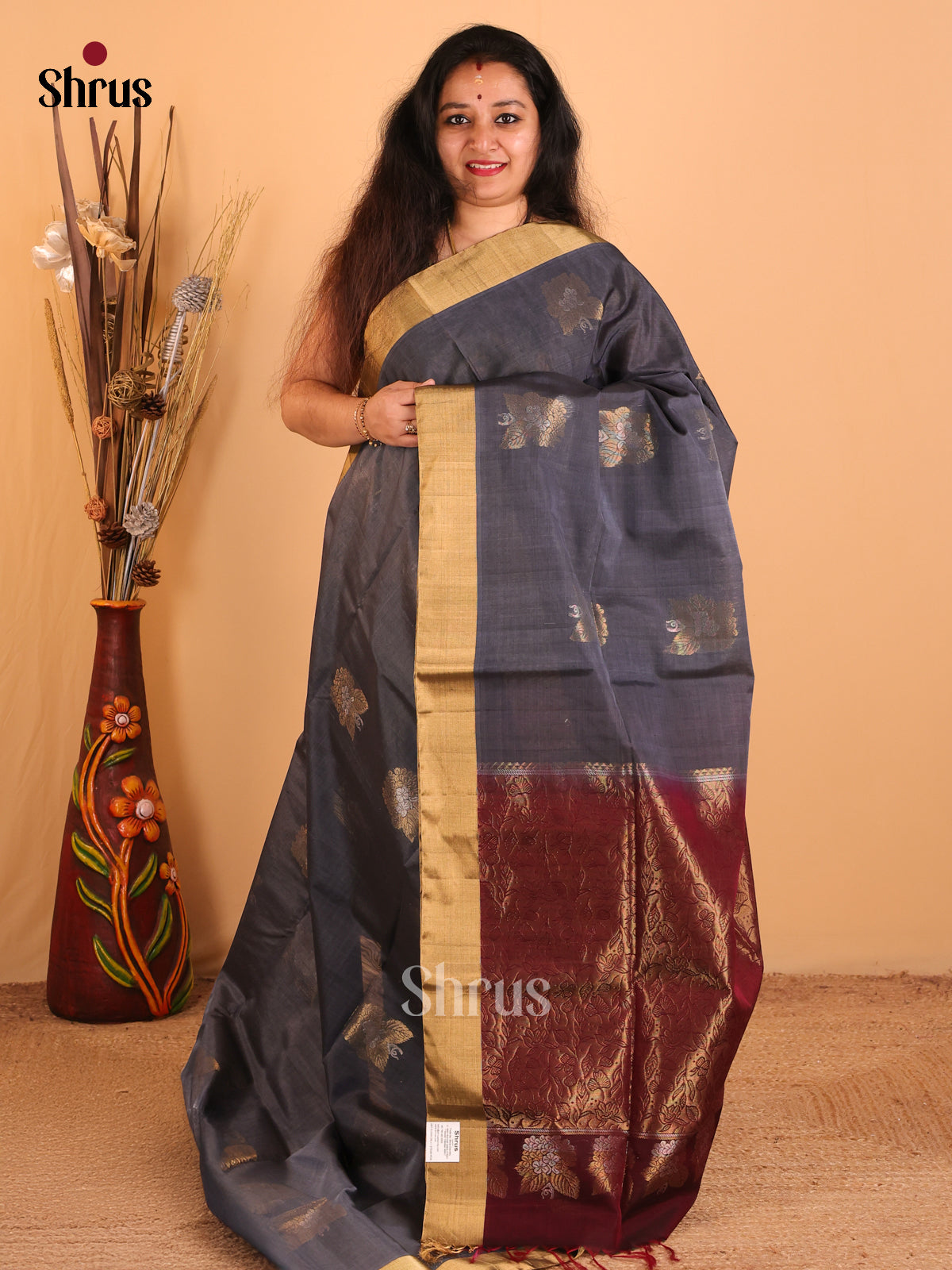 DCS07249 - Silk Cotton Saree - Shop on Shrus.com