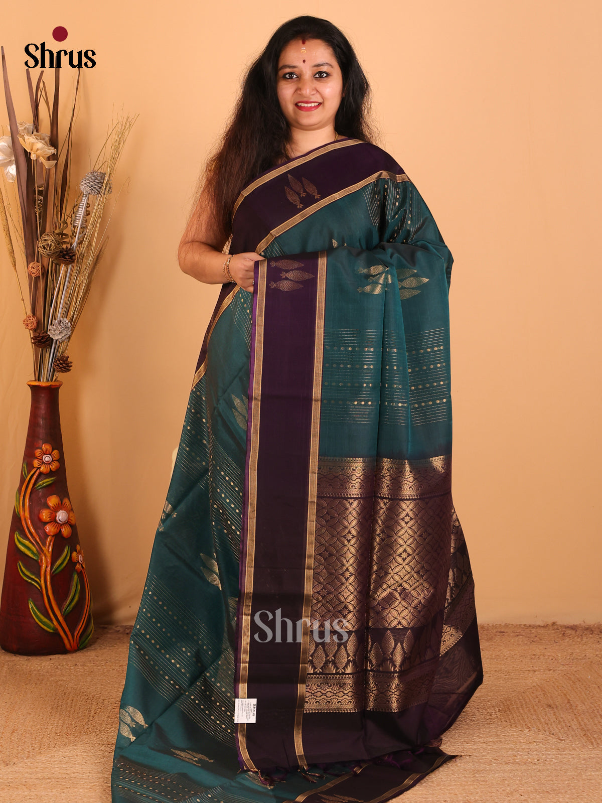 DCS07268 - Silk Cotton Saree - Shop on Shrus.com