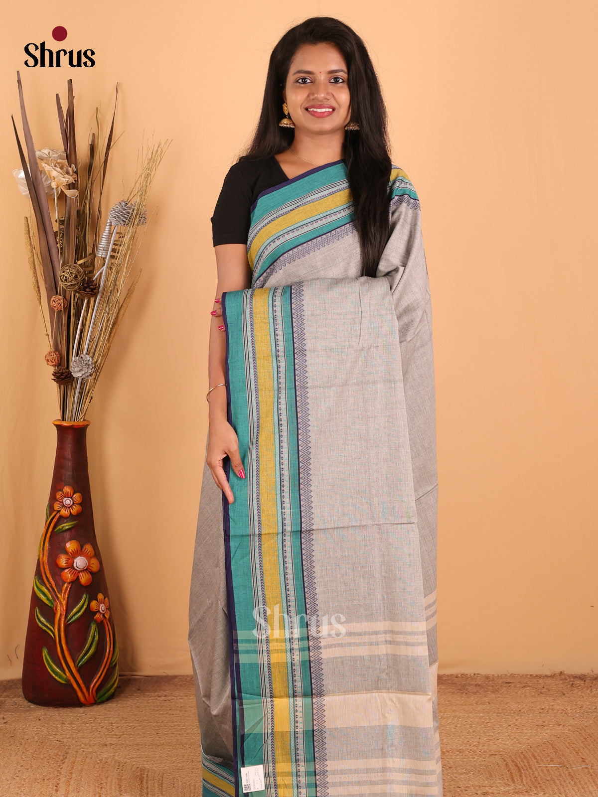 DCS12033 - Bengal Cotton Saree - Shop on Shrus.com
