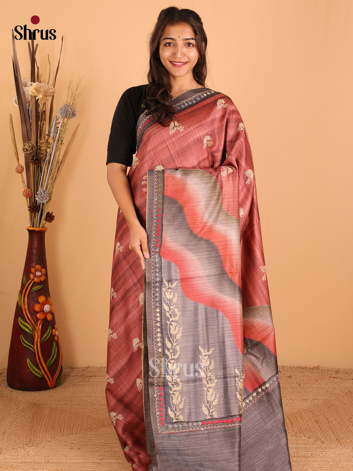 Brick red & Grey - Semi kantha Saree - DCS25026 - Shop on Shrus.com
