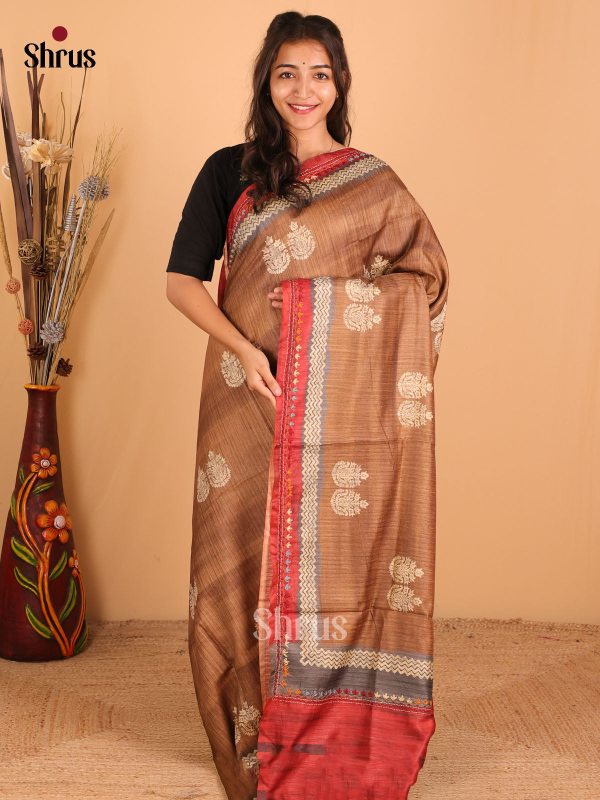 Brown & Red - Semi kantha Saree - DCS25028 - Shop on Shrus.com