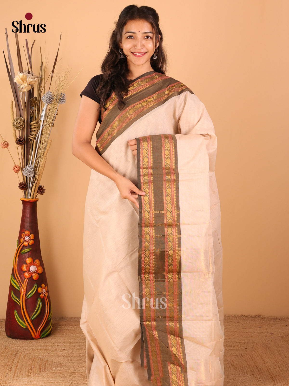 Off white with olive green - Chettinad saree -DDS02088 - Shop on Shrus.com