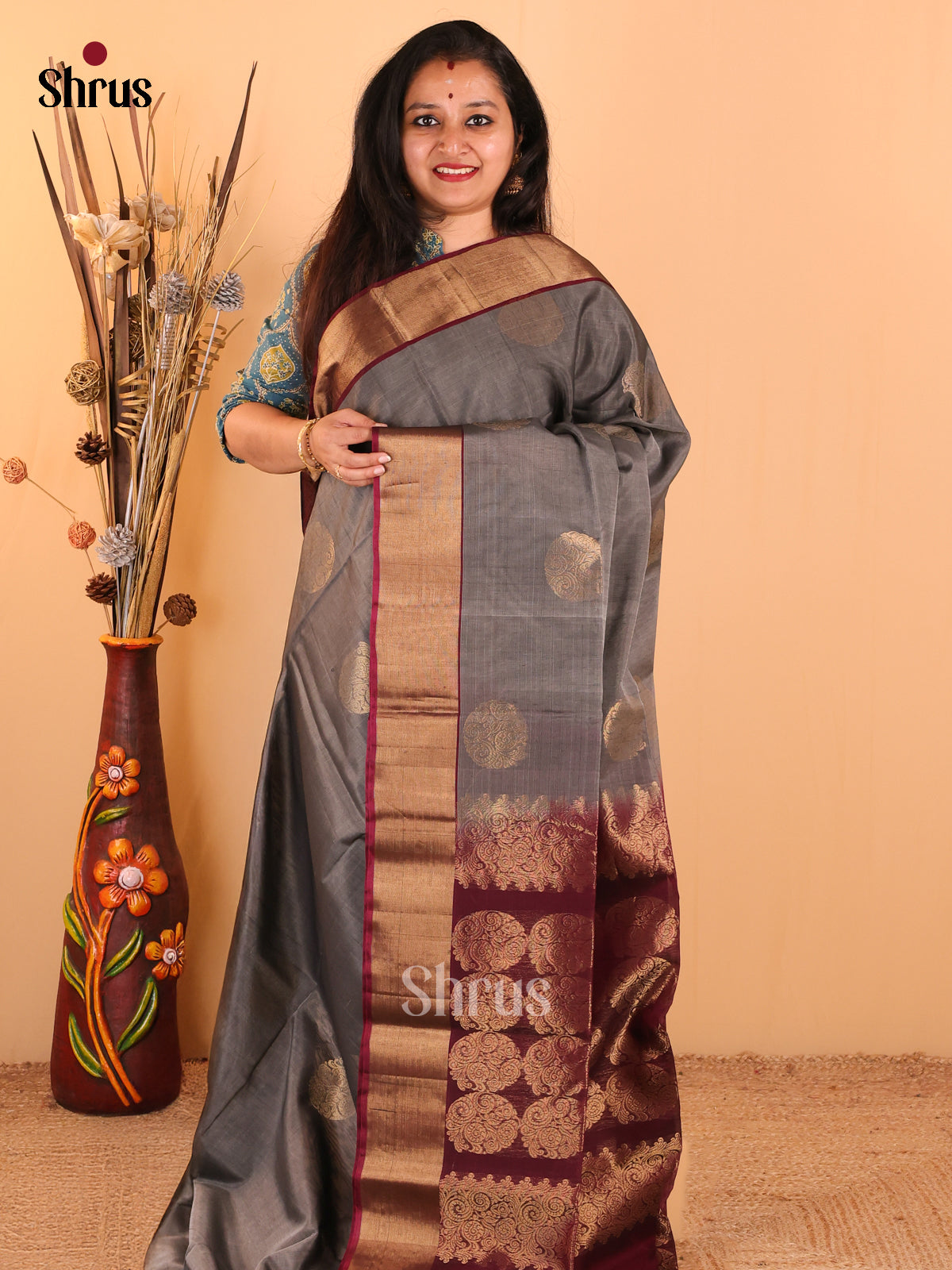 Grey Silk Cotton Saree With Zari Mandal Buttas, Wine Border & Pallu With Zari Details - Shop on Shrus.com