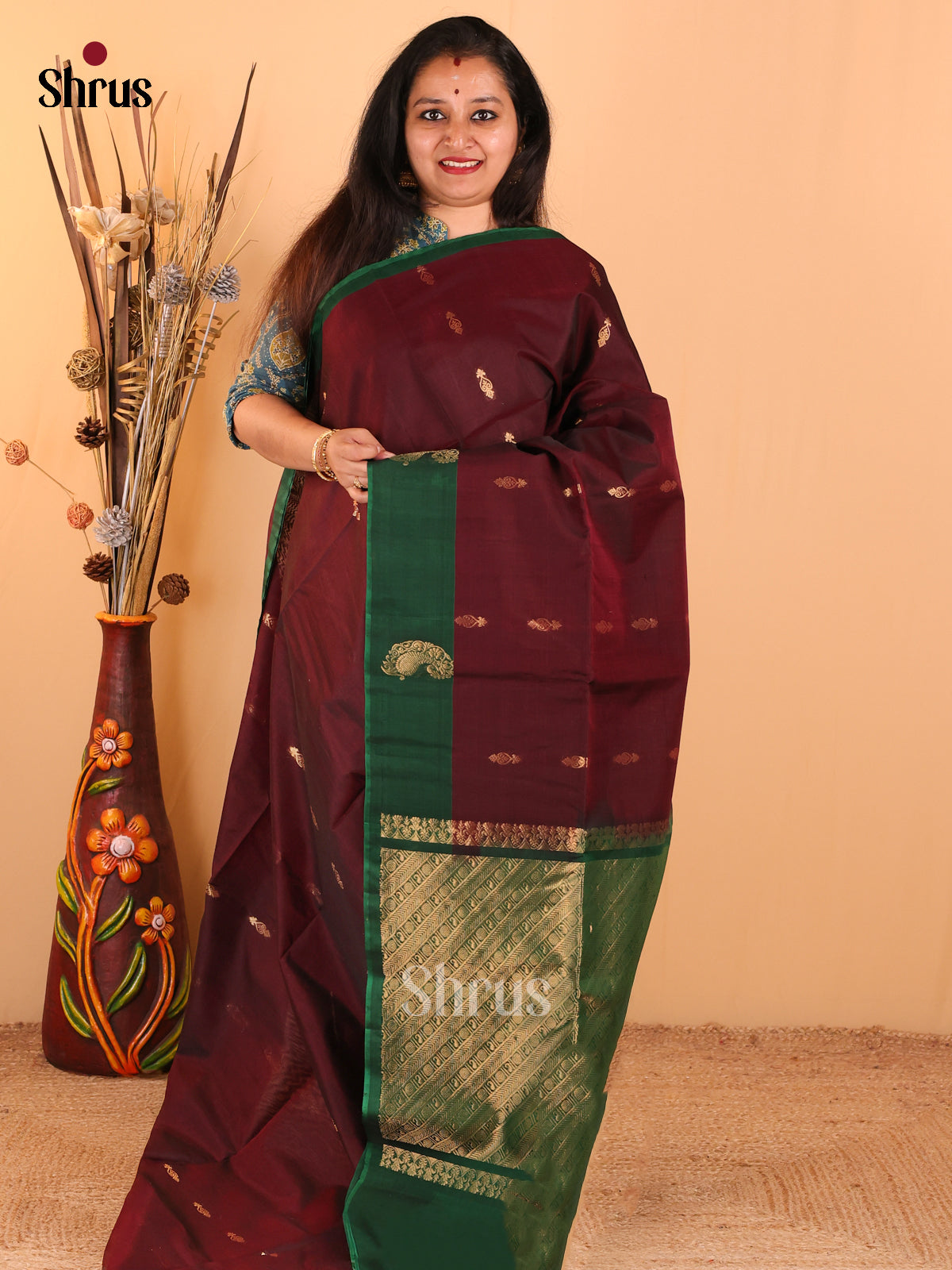 Elegant Maroon Silk Cotton Saree with Zari Buttas, Green Border And Zari Woven Pallu - Shop on Shrus.com