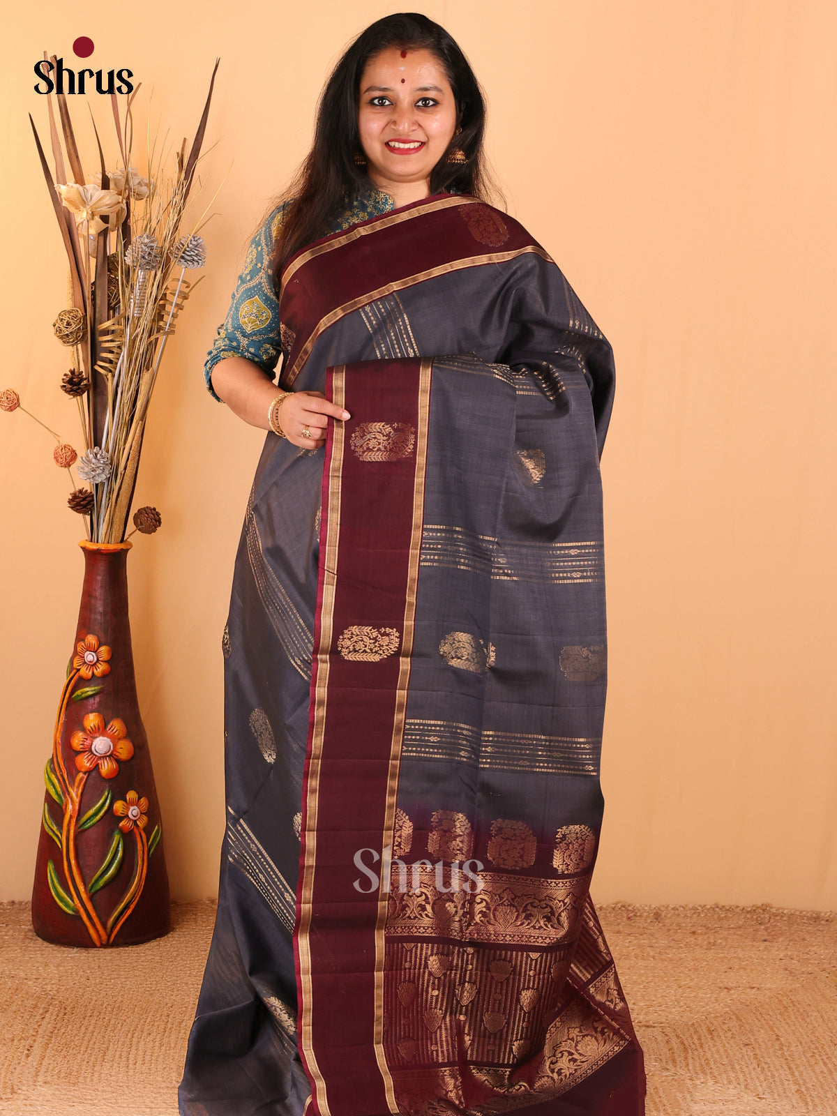 Grey Silk Cotton Saree With Zari Motifs & Stripes With Zari Woven Wine Border & Pallu - Shop on Shrus.com