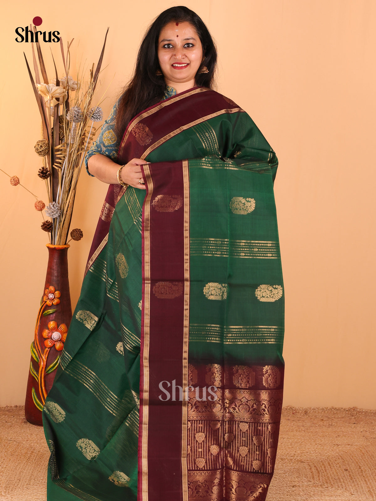 Serene Green Silk Cotton Saree With Manga Motifs, Maroon Rettapet Border & Zari Pallu - Shop on Shrus.com