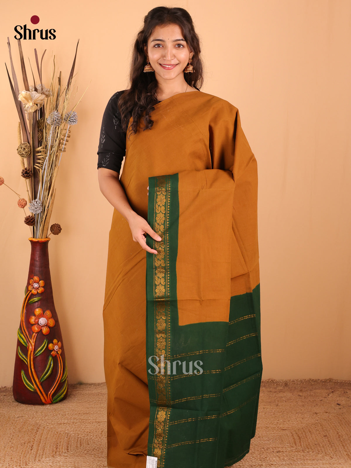 Fenugreek with Green - DDS11016 - Sungudi Cotton Saree - Shop on Shrus.com
