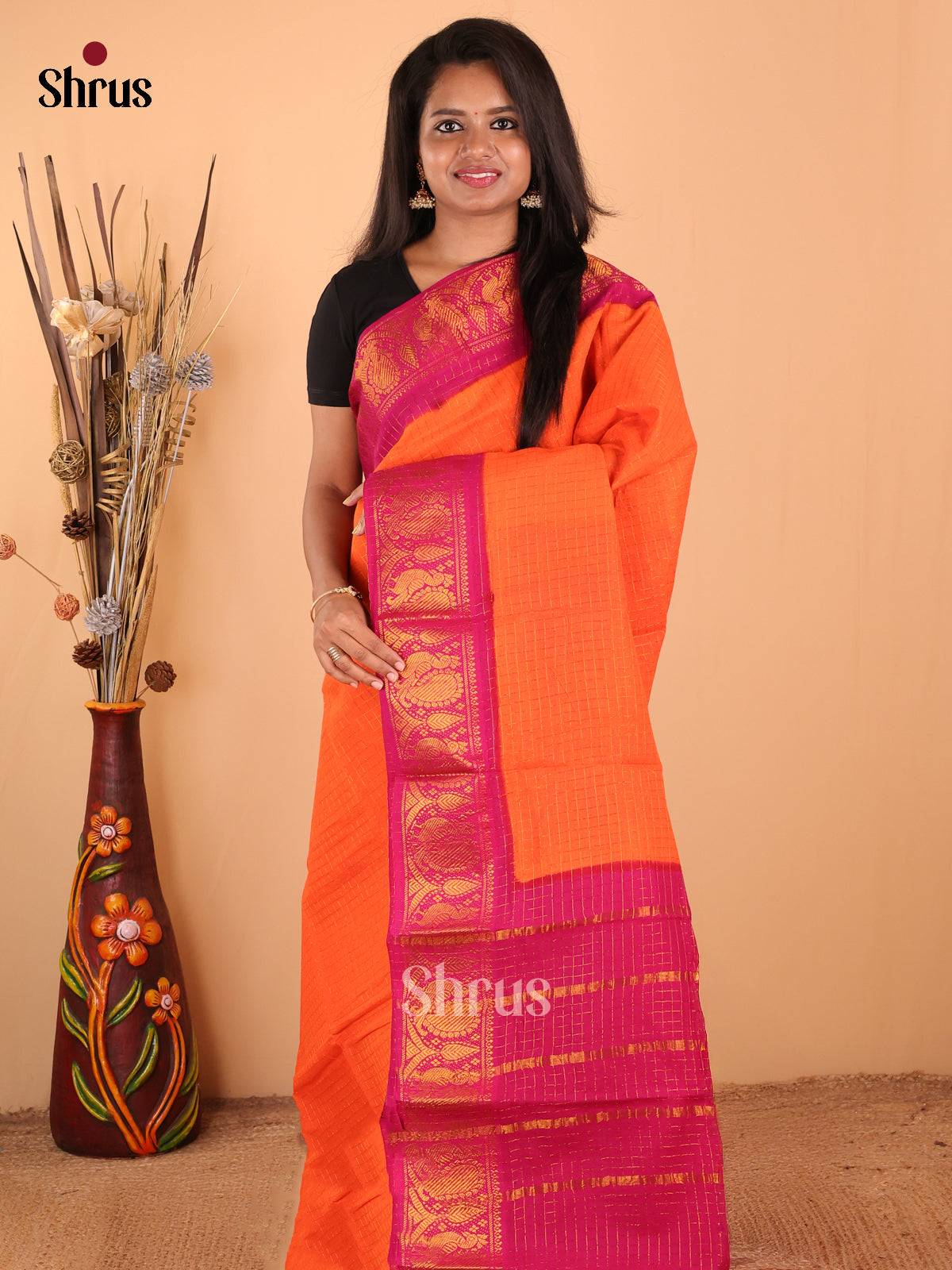 DDS11056 - Sungudi Cotton Saree - Shop on Shrus.com