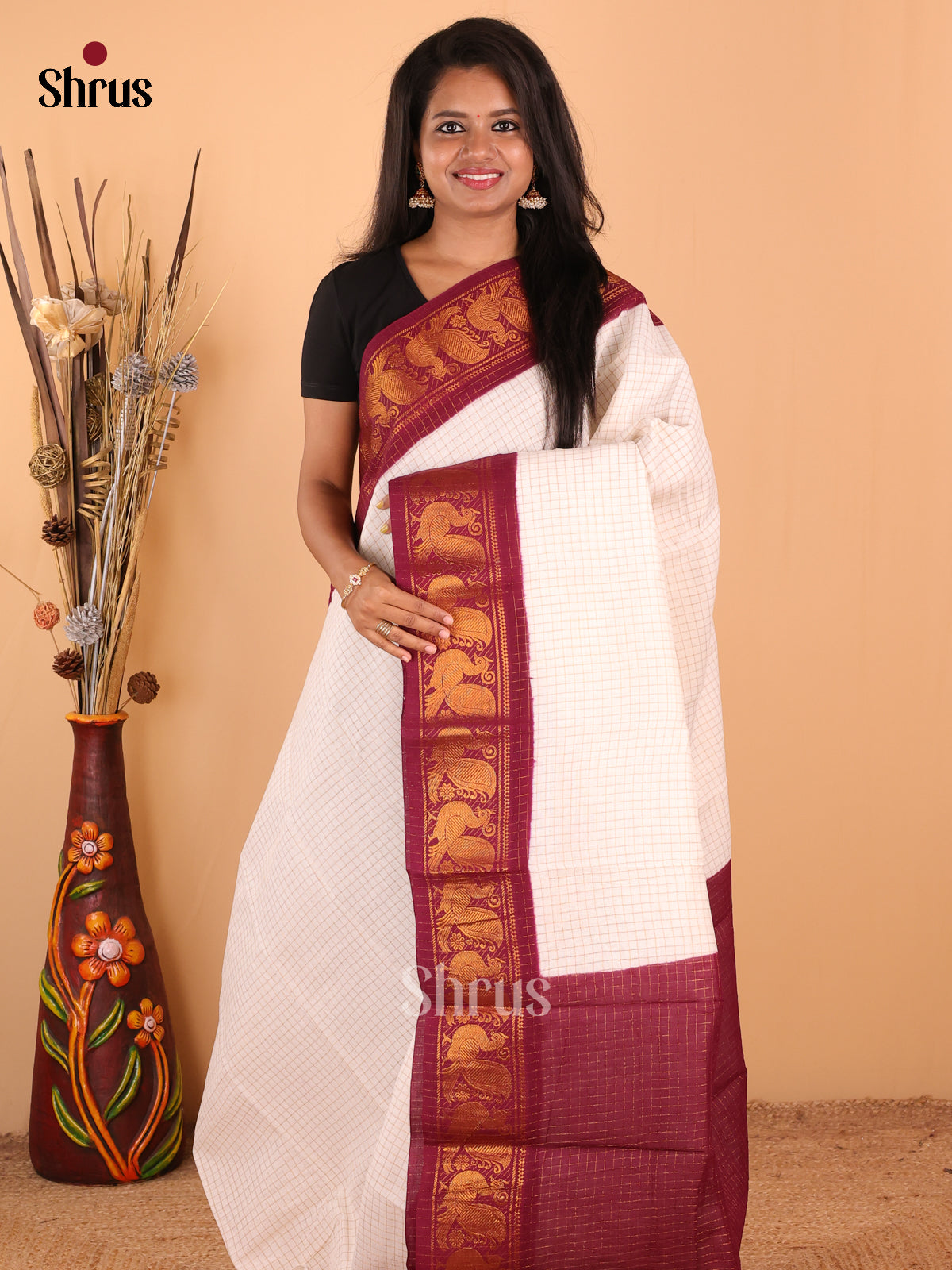 DDS11082 - Sungudi Cotton Saree - Shop on Shrus.com