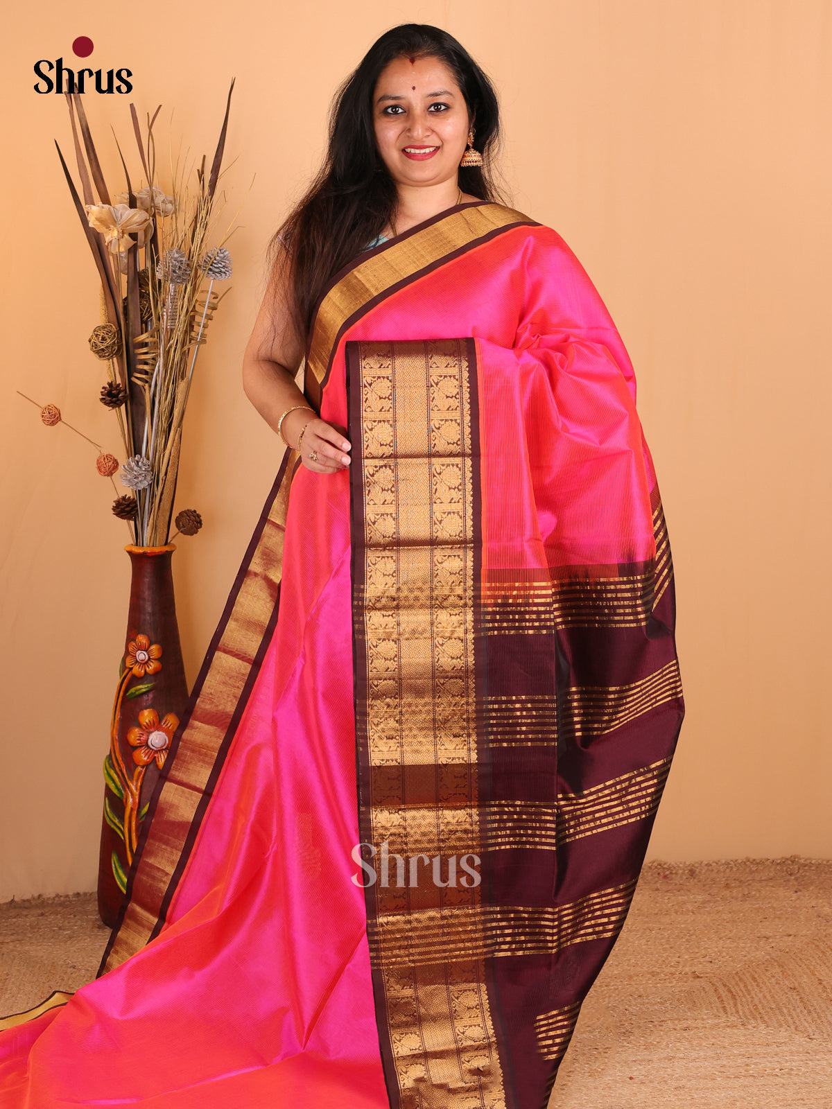 Bold Pink Silk Cotton Saree With Brown Rettapet Border & Zari Woven Pallu - Shop on Shrus.com