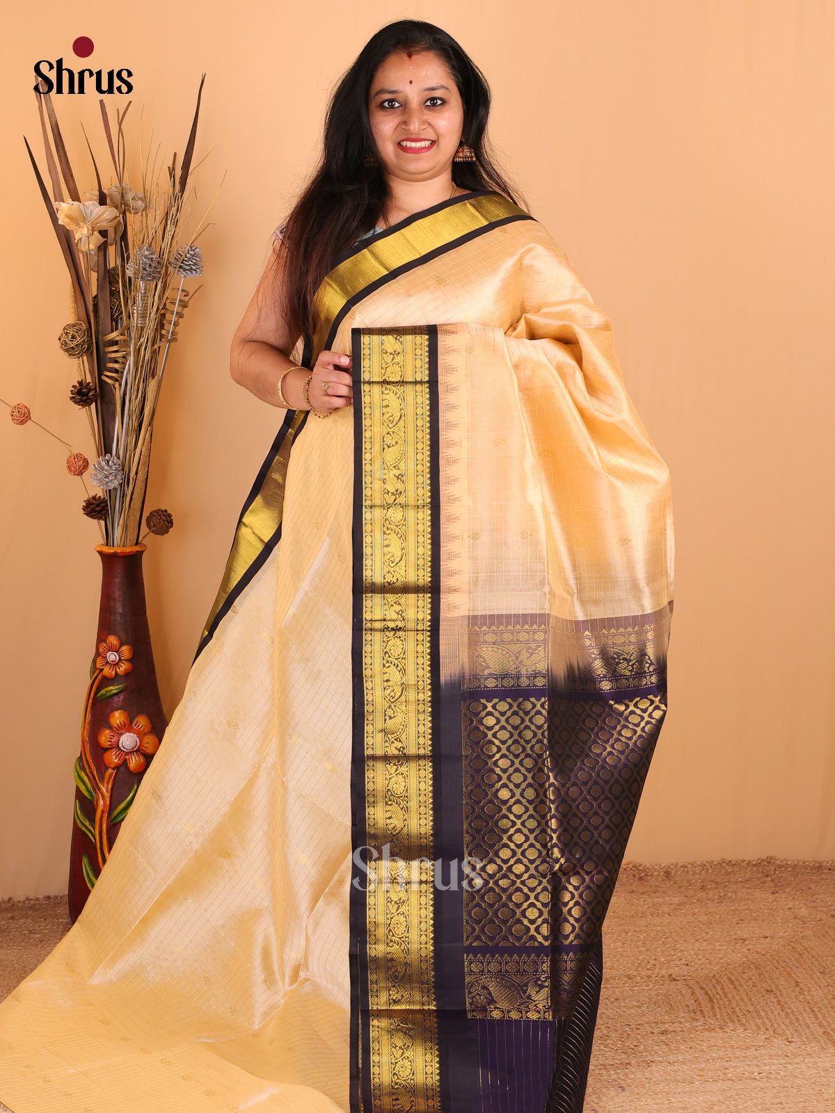 DDS12081 - Silk Cotton Saree - Shop on Shrus.com
