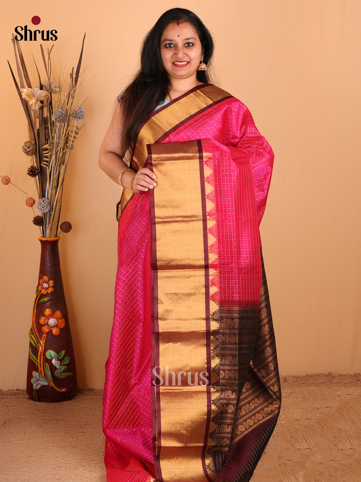 Beautiful Pink Checked Silk Cotton Saree With Brown Zari Woven Border & Pallu - Shop on Shrus.com