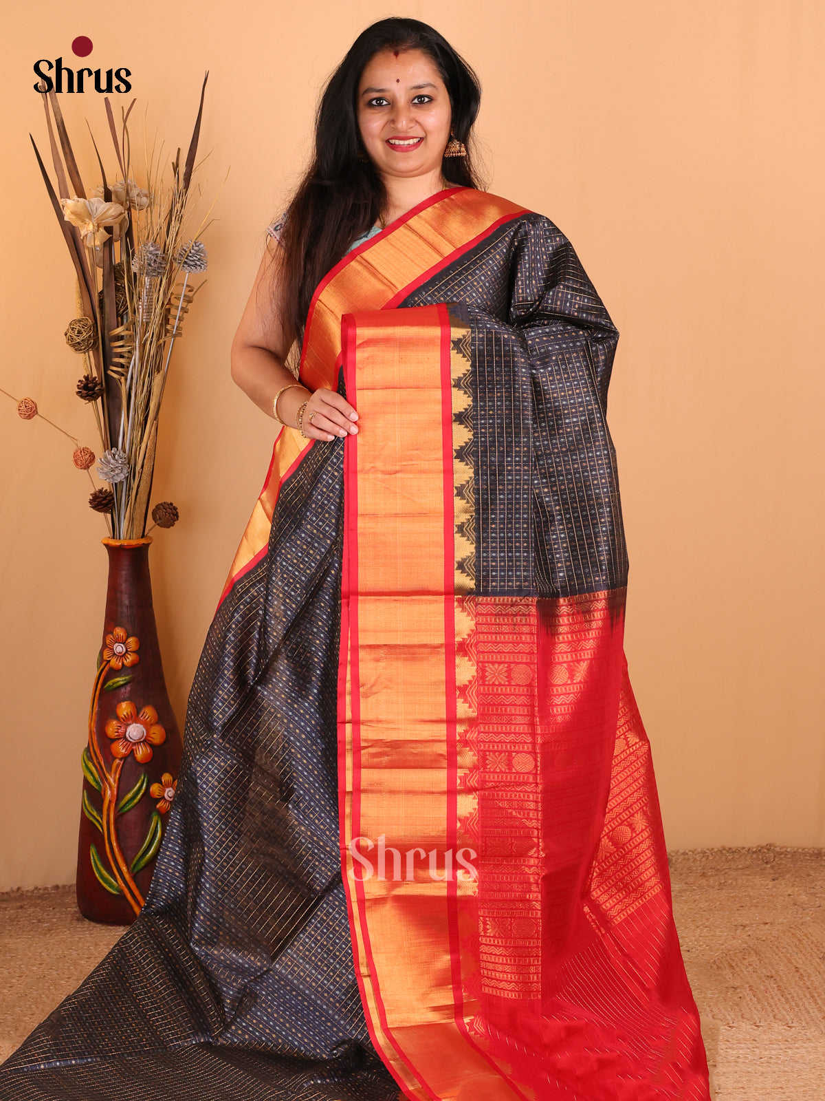 Bold Black Silk Cotton Saree With Checks & Dot Buttas, Rettapet Border & Red Zari Pallu - Shop on Shrus.com