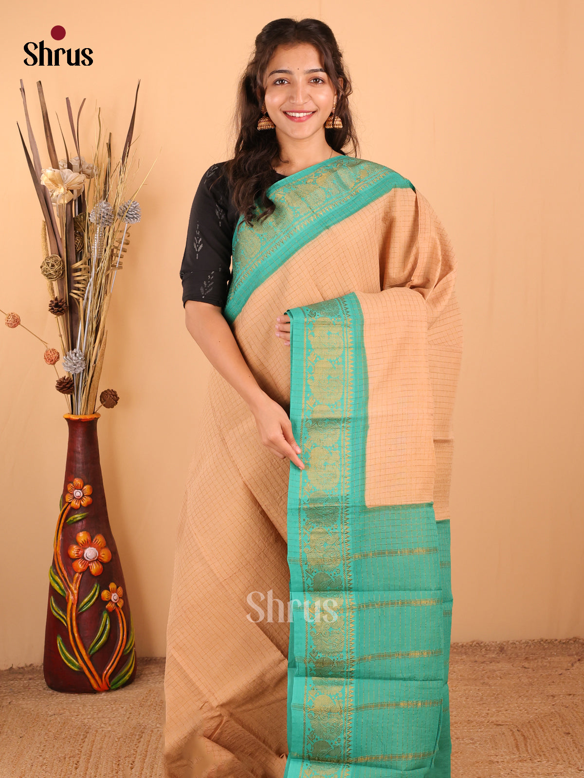 Peach with Green - DDS15015 - Sungudi Cotton Saree - Shop on Shrus.com