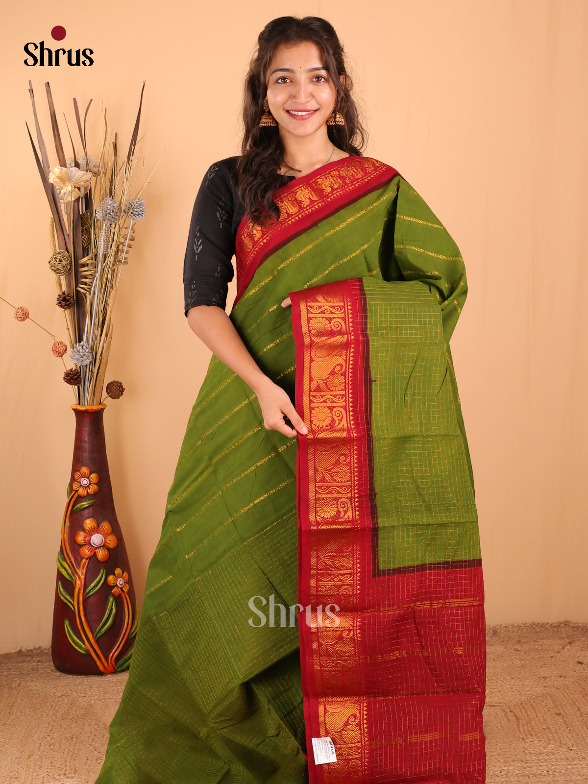 Green with Red - DDS15092 - Sungudi Cotton Saree - Shop on Shrus.com