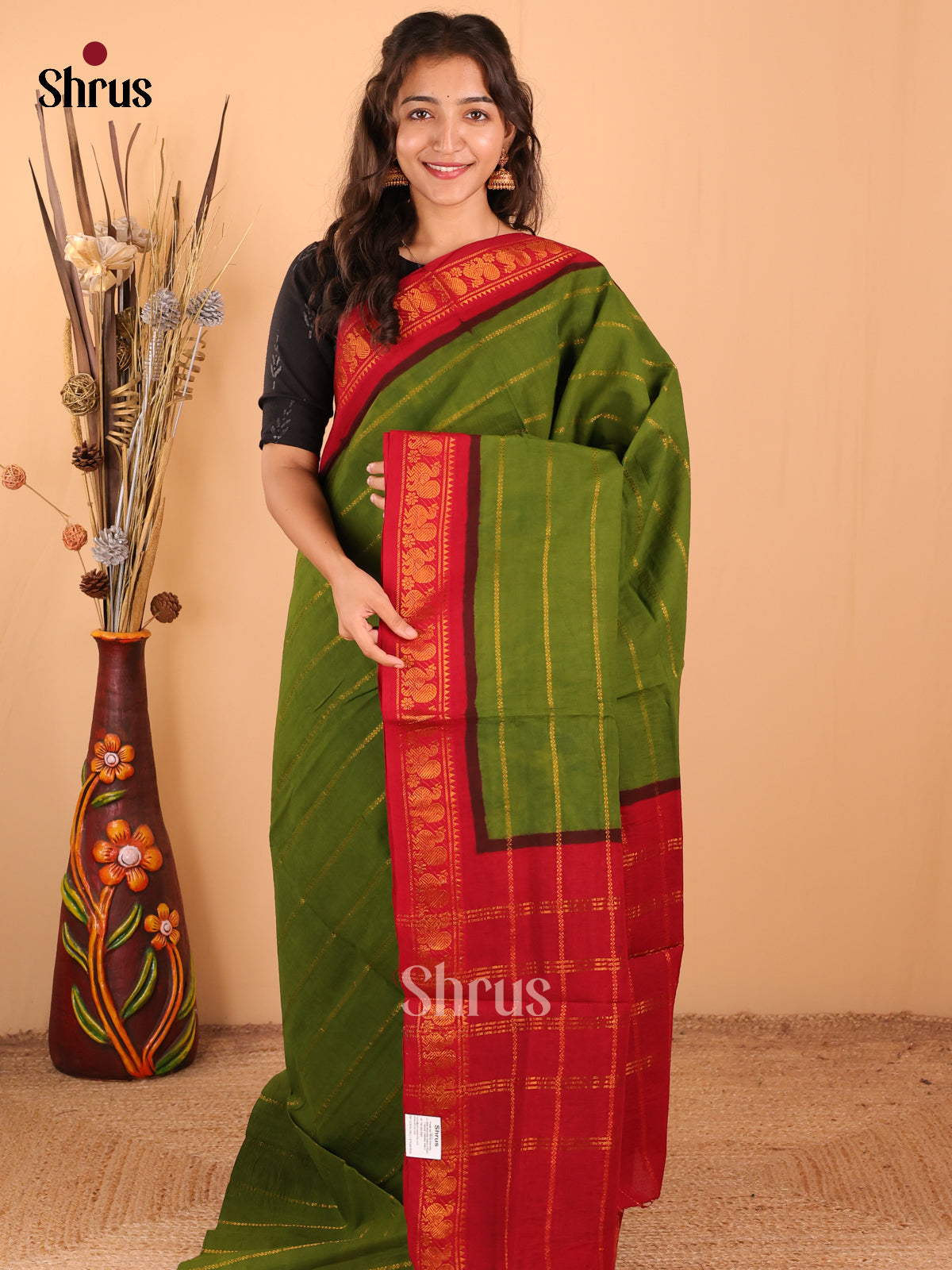 Green with Red - DDS15103 - Sungudi Cotton Saree - Shop on Shrus.com