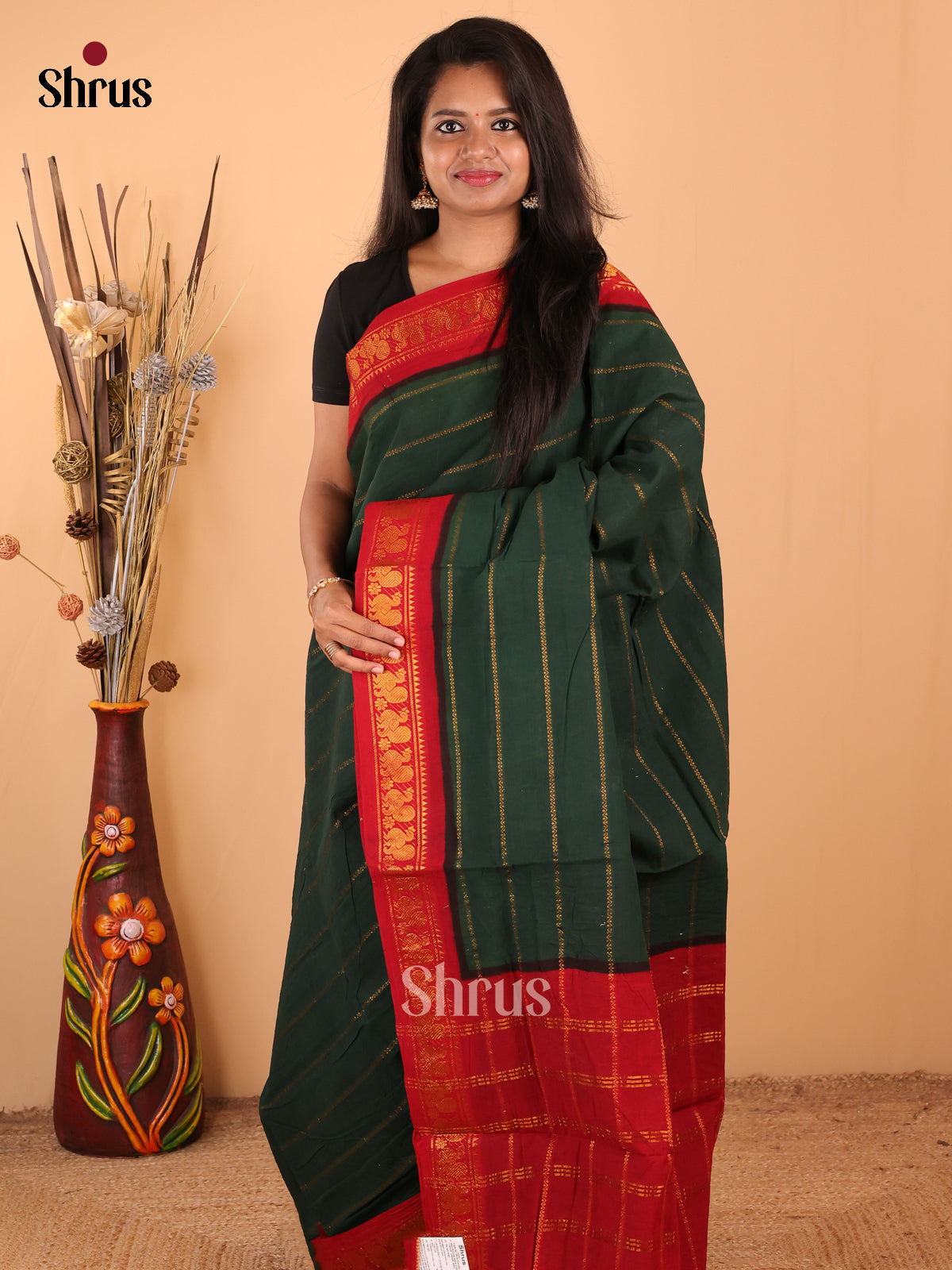 Green with Red - DS15118 - Sungudi Cotton Saree - Shop on Shrus.com