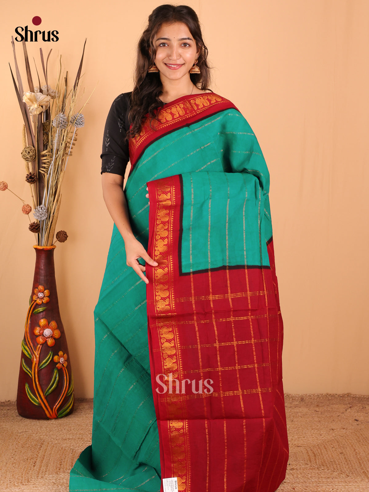 Green with Red - DDS15127 - Sungudi Cotton Saree - Shop on Shrus.com