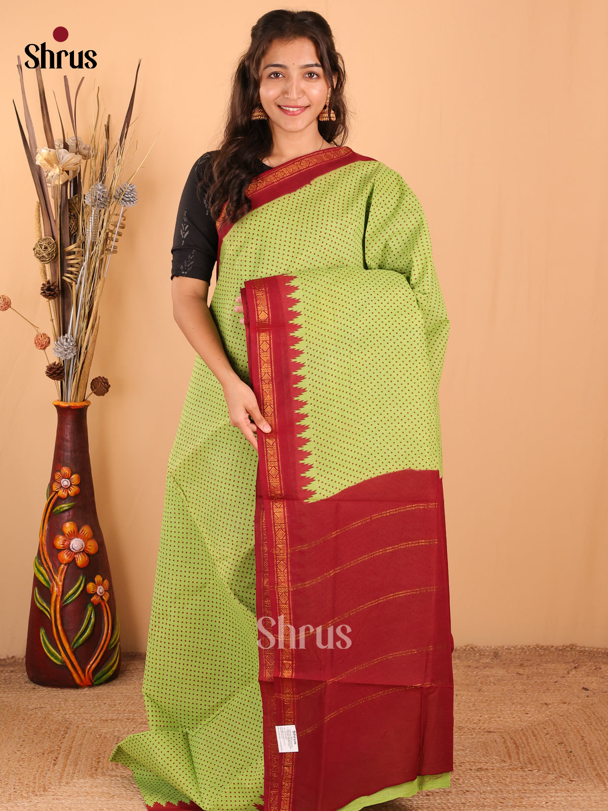 DDS15198 - Sungudi Cotton Saree - Shop on Shrus.com