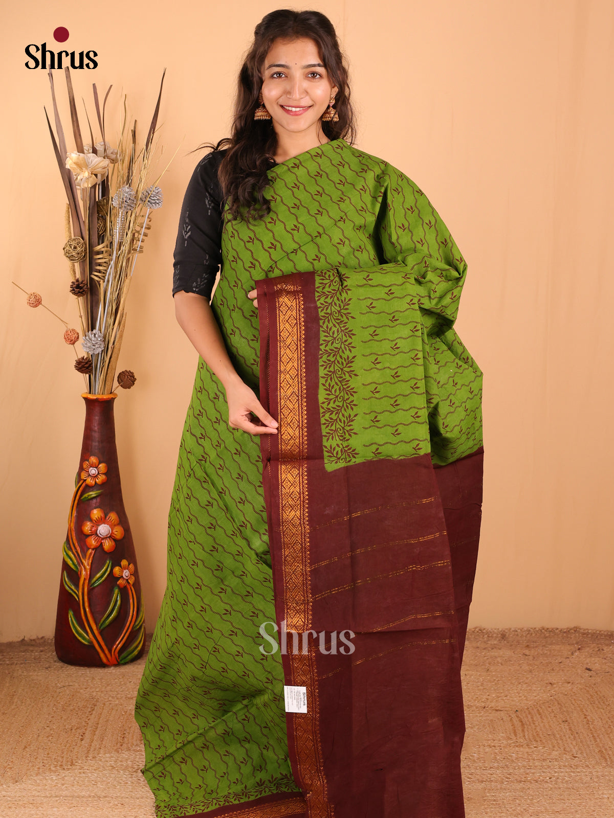 Green with Maroon - DDS15218 - Sungudi Cotton Saree - Shop on Shrus.com