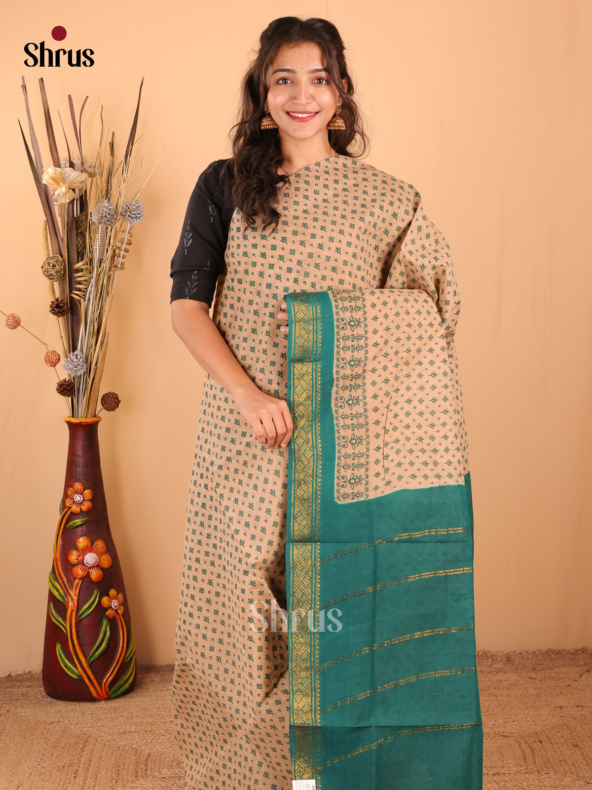 DDS15230 - Sungudi Cotton Saree - Shop on Shrus.com